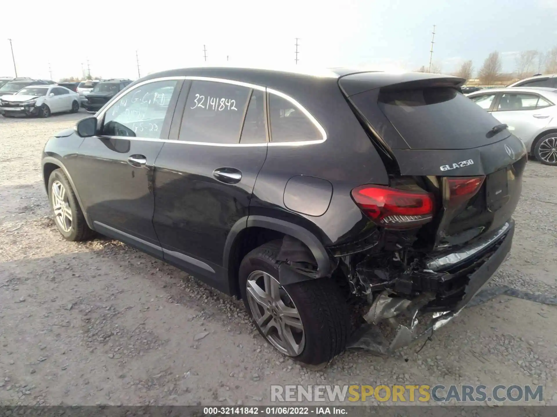 3 Photograph of a damaged car W1N4N4HB8MJ164587 MERCEDES-BENZ GLA 2021