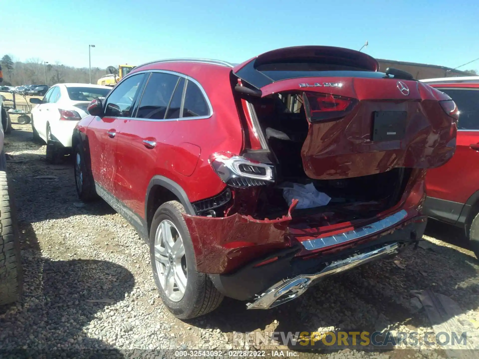 3 Photograph of a damaged car W1N4N4HB8MJ233357 MERCEDES-BENZ GLA 2021