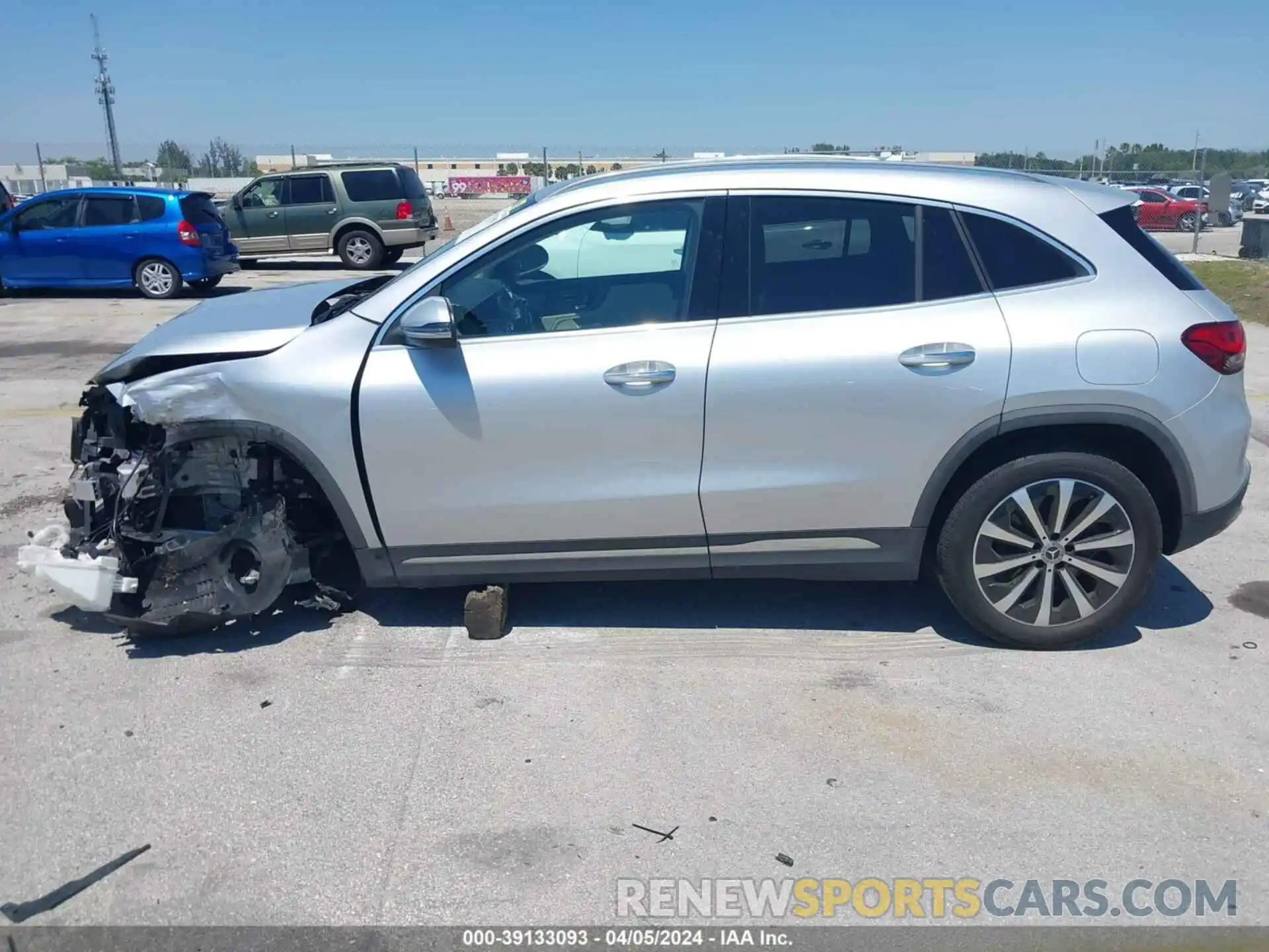 13 Photograph of a damaged car W1N4N4HB9MJ207897 MERCEDES-BENZ GLA 2021