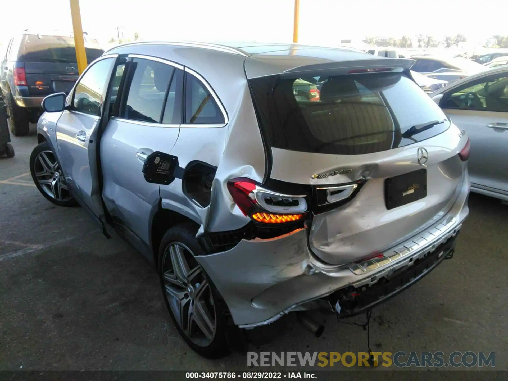 3 Photograph of a damaged car W1N4N5BB0MJ235988 MERCEDES-BENZ GLA 2021