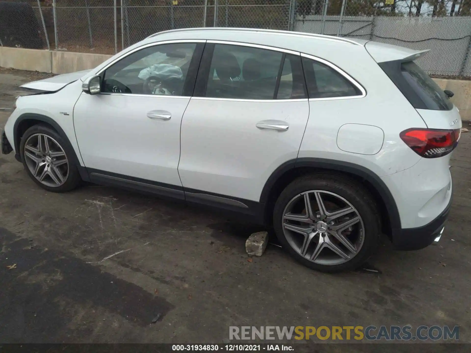 3 Photograph of a damaged car W1N4N5DB2MJ252353 MERCEDES-BENZ GLA 2021