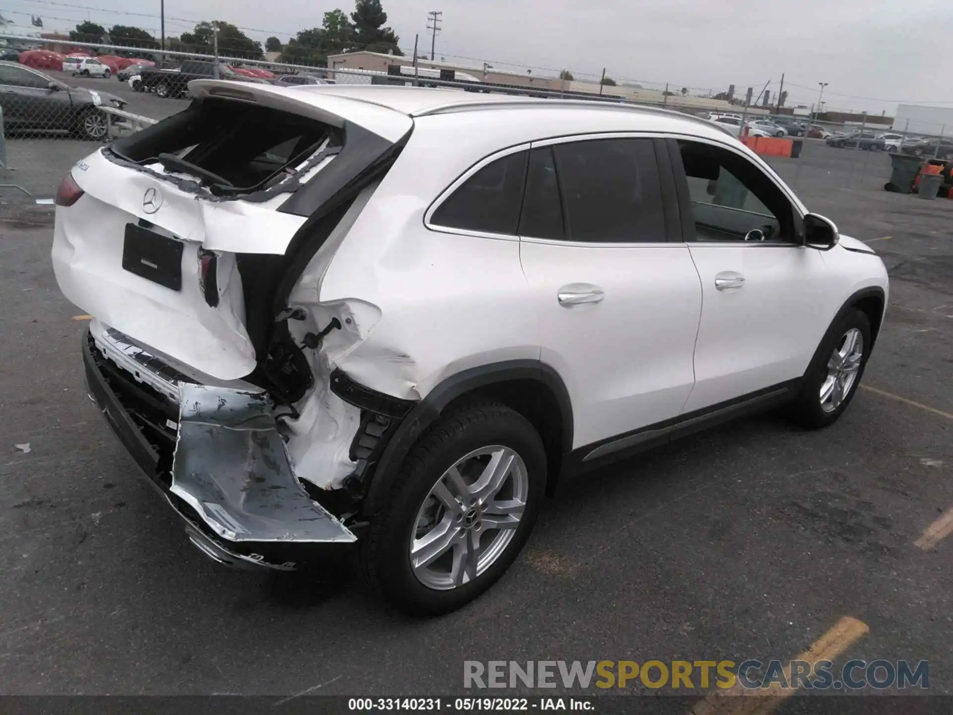 4 Photograph of a damaged car W1N4N4GBXNJ321491 MERCEDES-BENZ GLA 2022