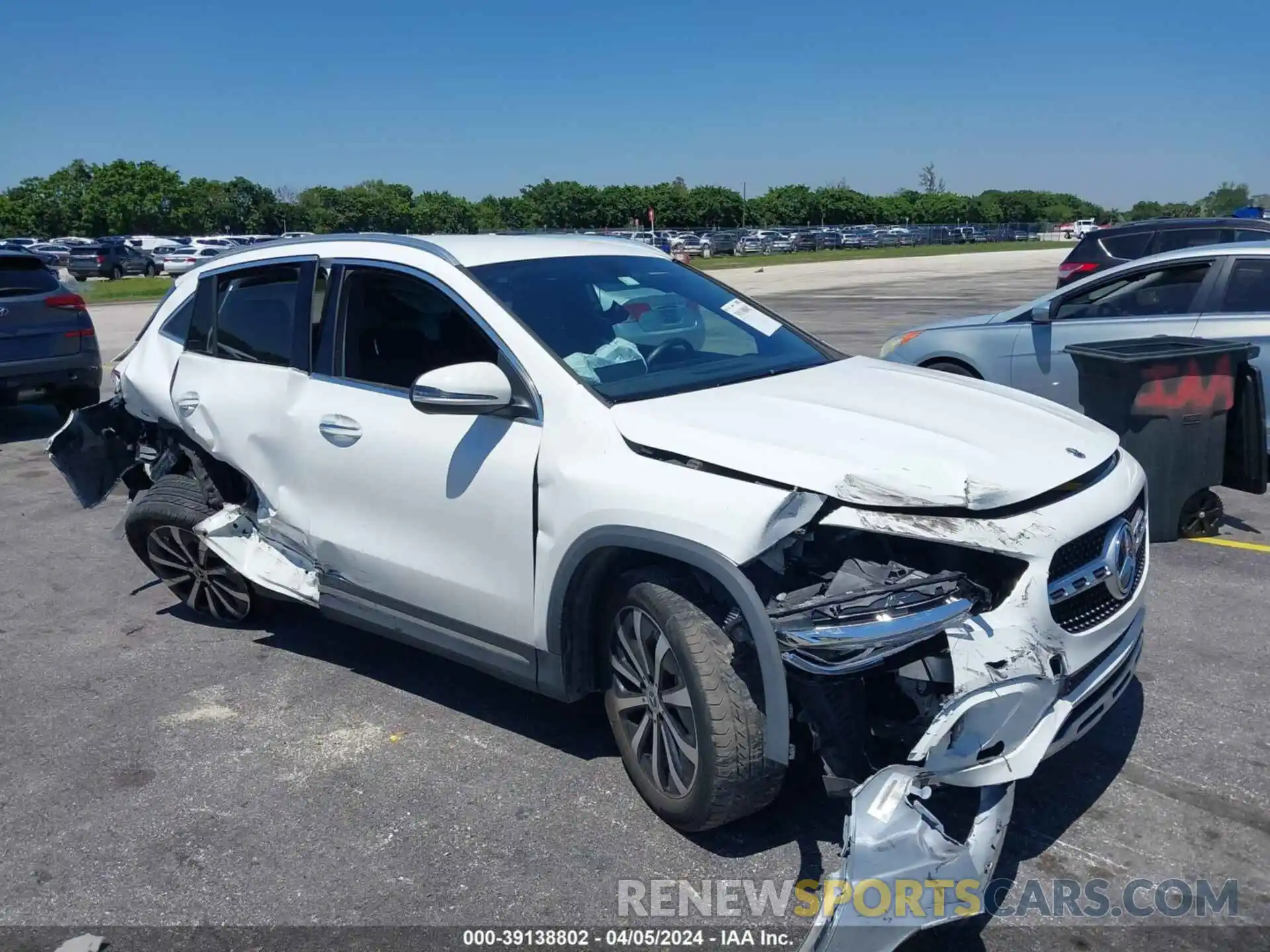 1 Photograph of a damaged car W1N4N4HB7NJ390105 MERCEDES-BENZ GLA 2022