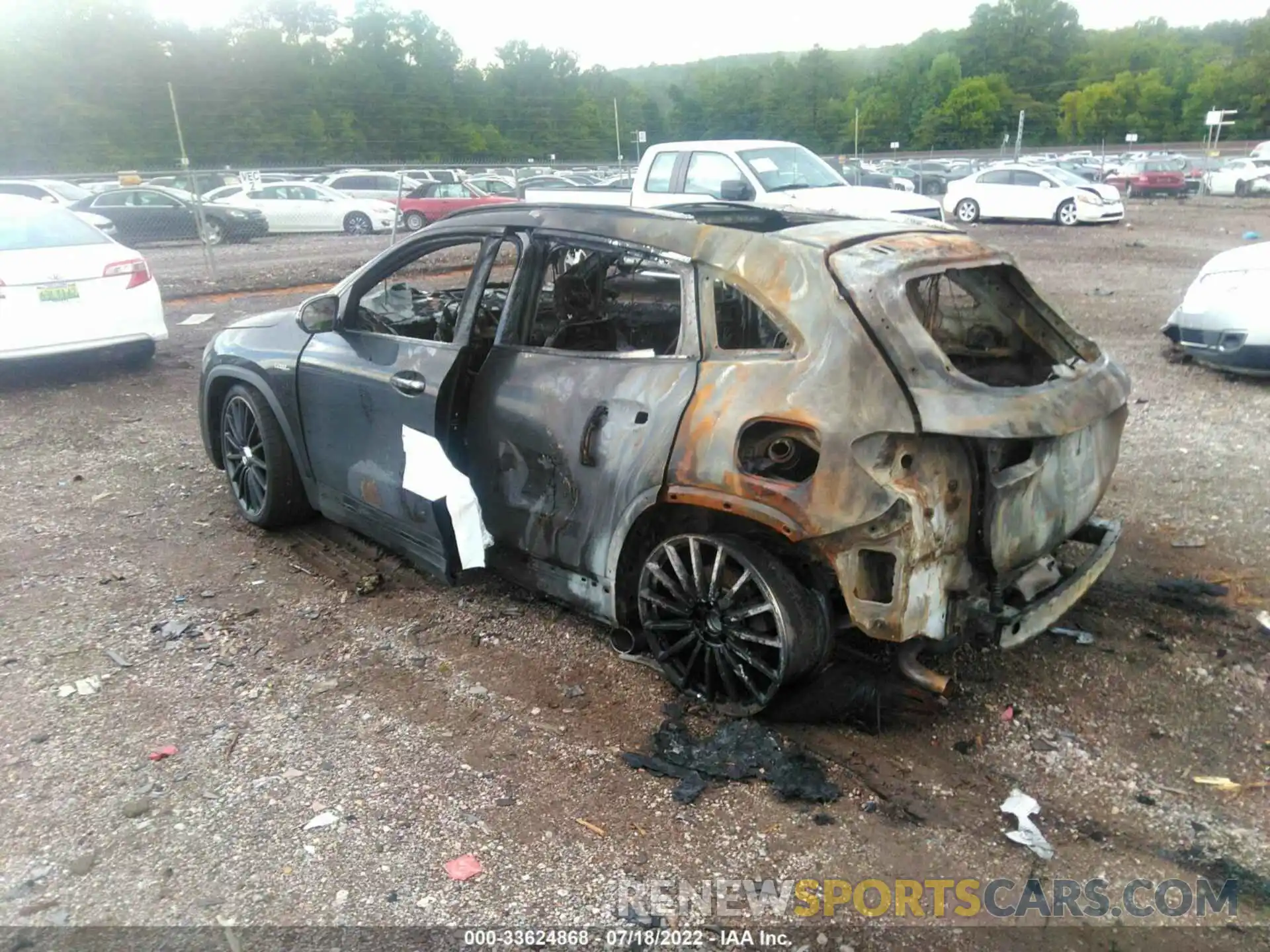 3 Photograph of a damaged car W1N4N5BB2NJ346818 MERCEDES-BENZ GLA 2022