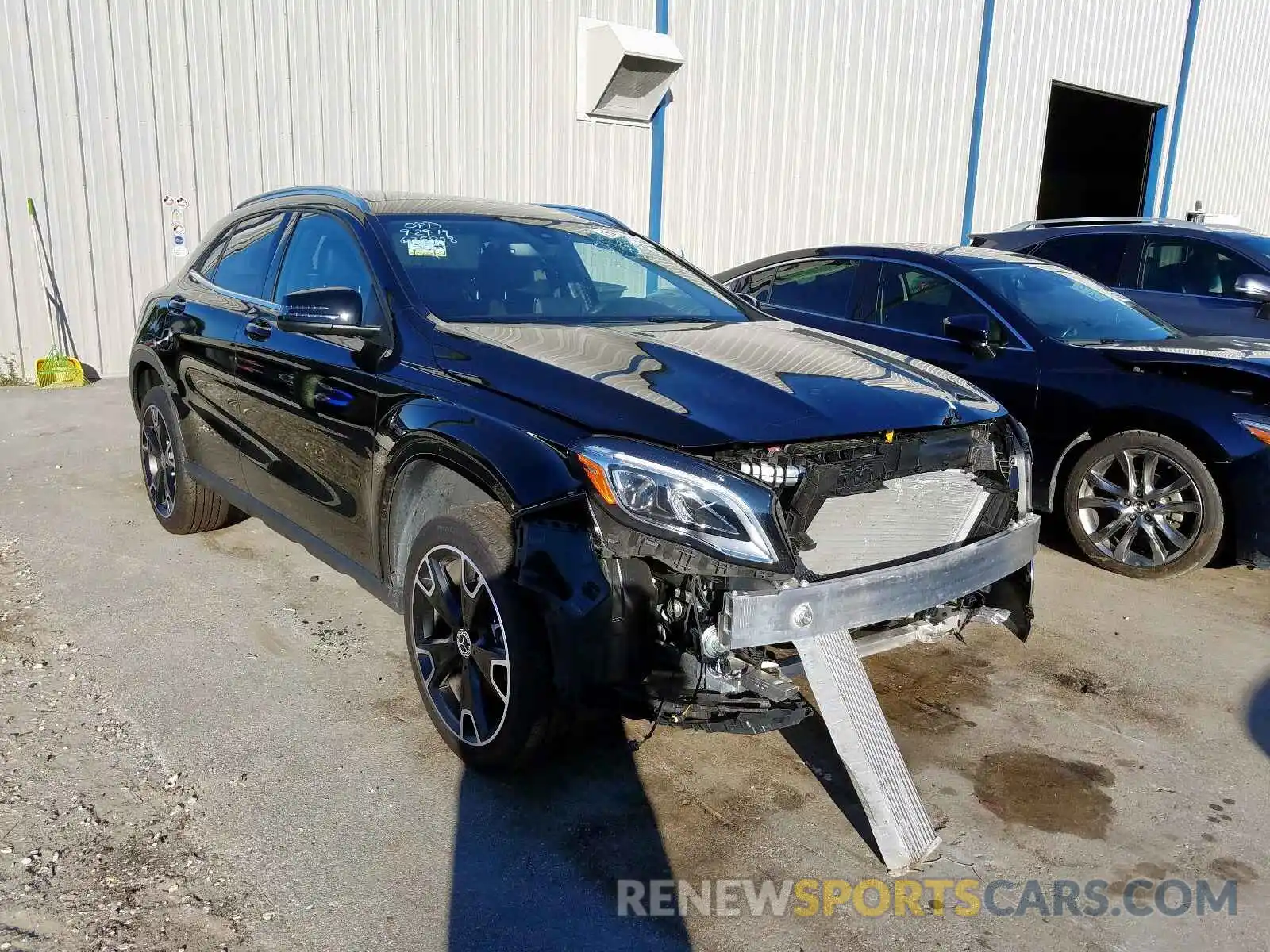 1 Photograph of a damaged car WDCTG4EB1KJ550051 MERCEDES-BENZ GLA 250 2019