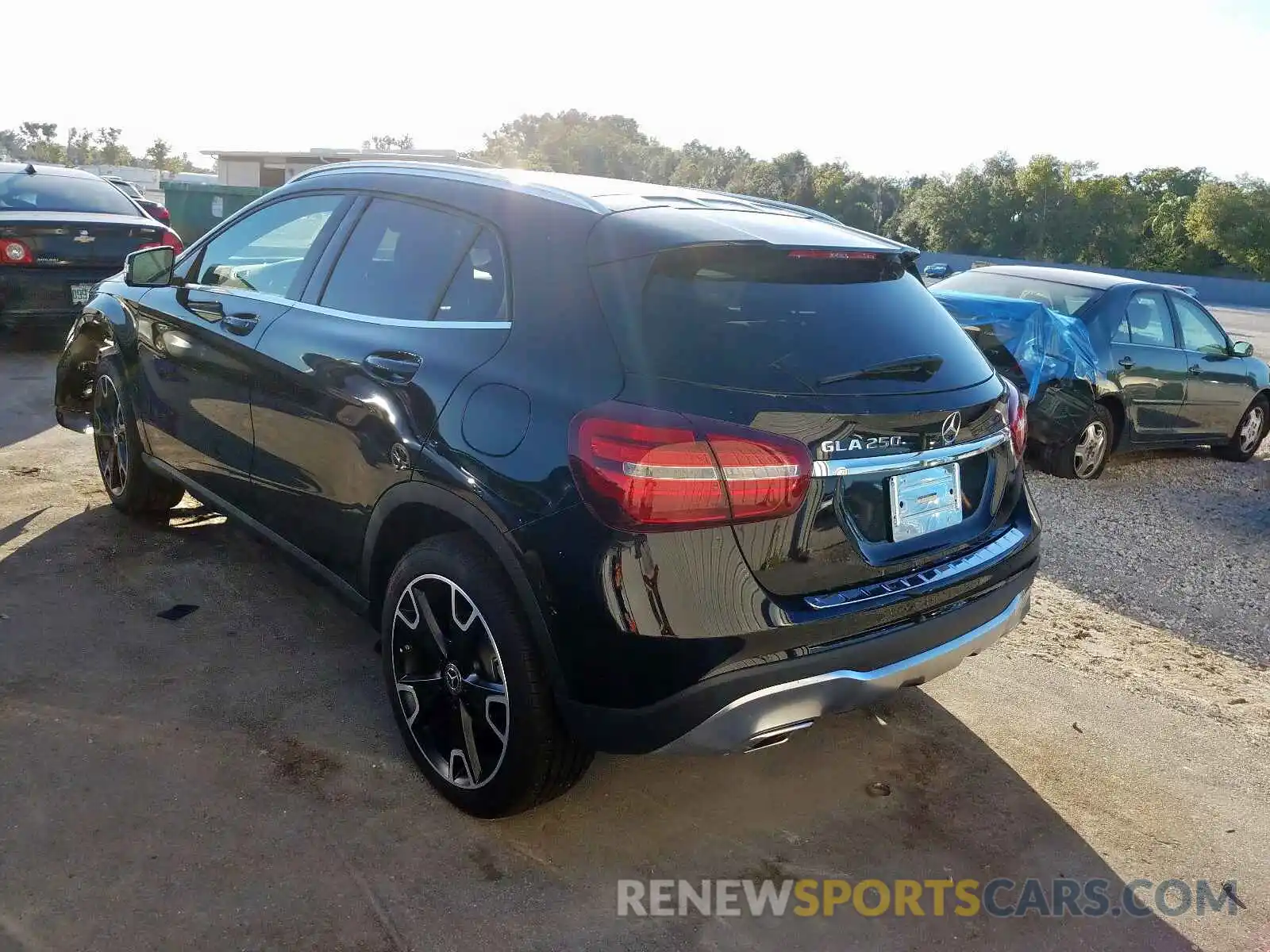 3 Photograph of a damaged car WDCTG4EB1KJ550051 MERCEDES-BENZ GLA 250 2019