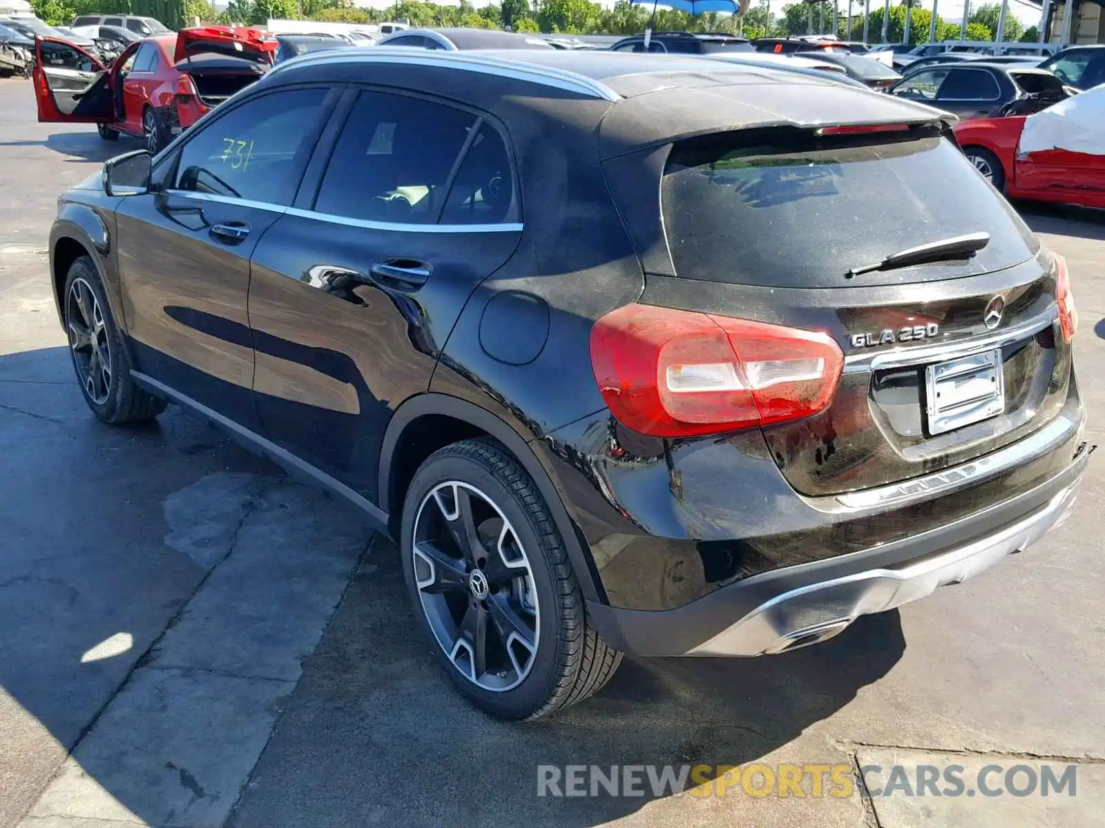 3 Photograph of a damaged car WDCTG4EB1KU016594 MERCEDES-BENZ GLA 250 2019