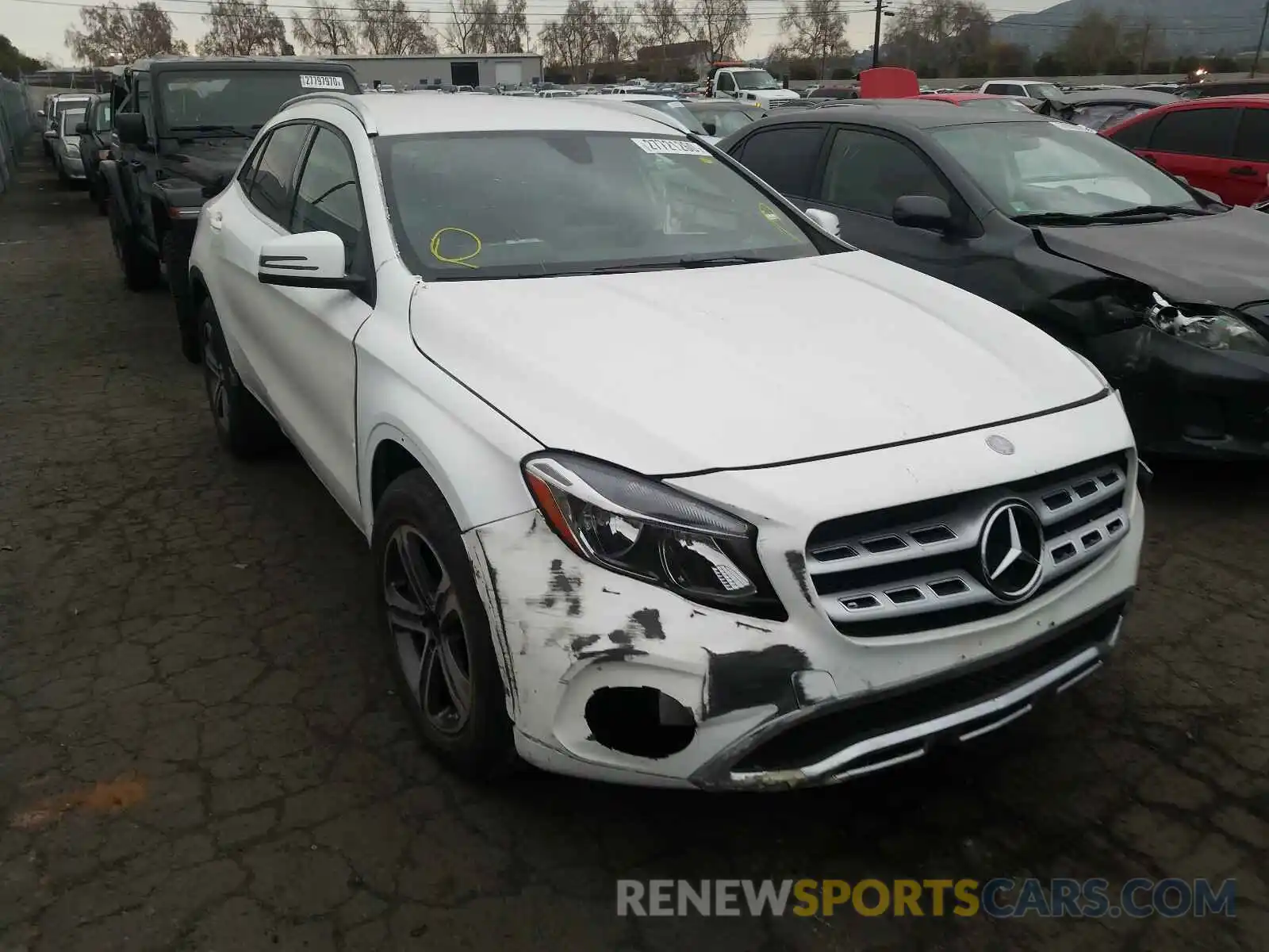 1 Photograph of a damaged car WDCTG4EB4KJ620481 MERCEDES-BENZ GLA 250 2019