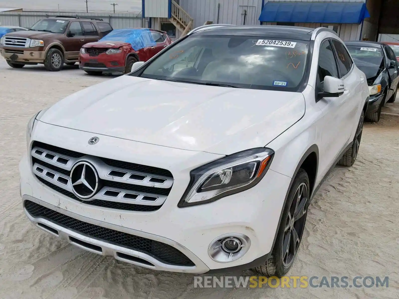 2 Photograph of a damaged car WDCTG4EB6KU004182 MERCEDES-BENZ GLA 250 2019