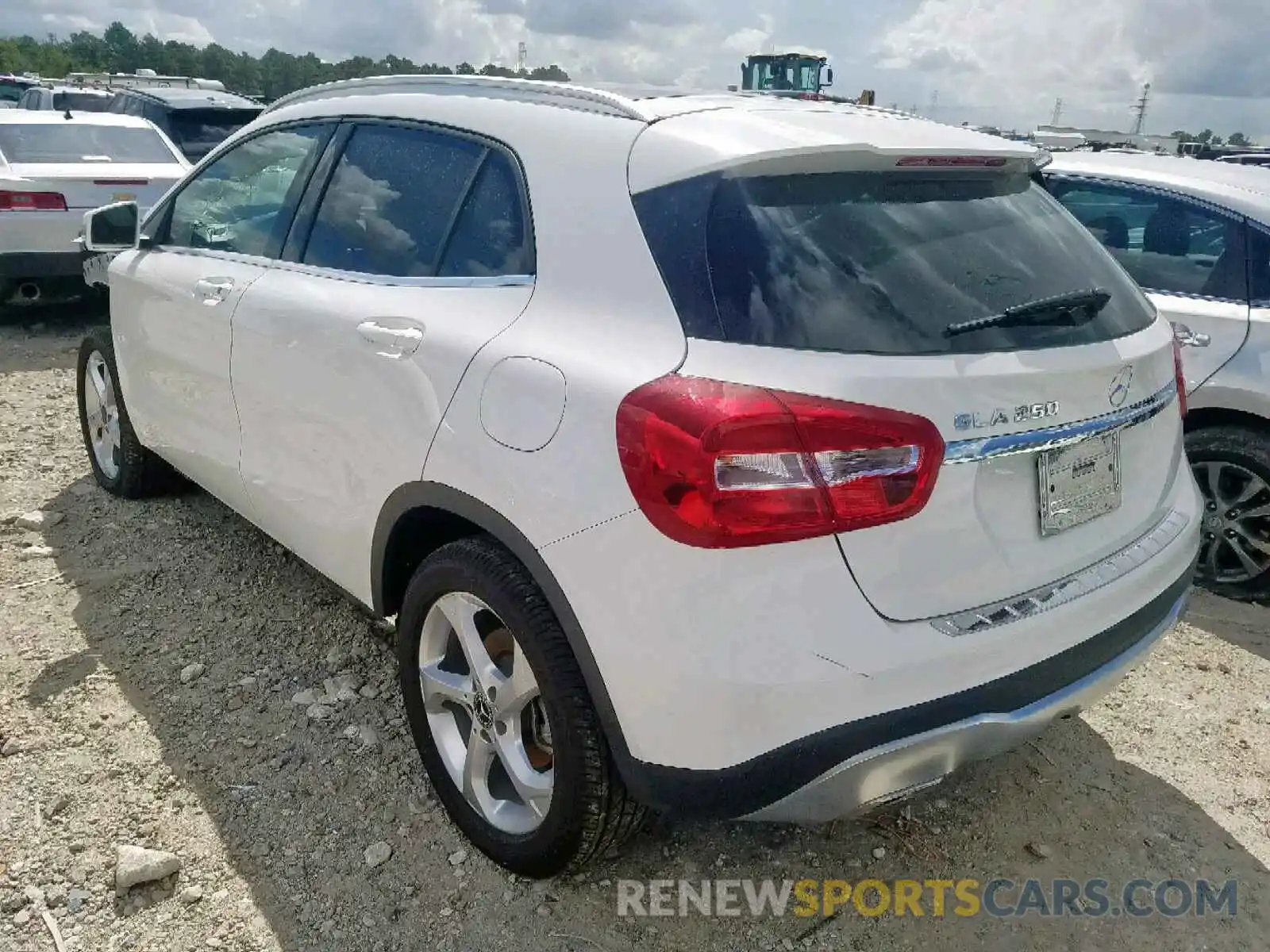 3 Photograph of a damaged car WDCTG4EB8KJ532422 MERCEDES-BENZ GLA 250 2019