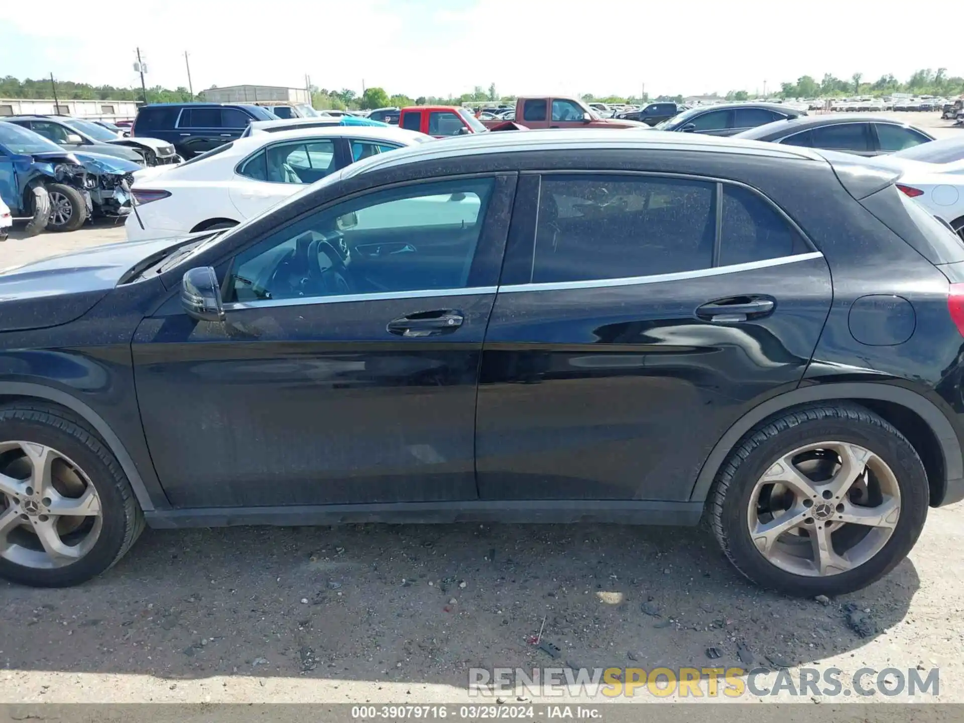 14 Photograph of a damaged car WDCTG4GB2KJ583797 MERCEDES-BENZ GLA 250 2019