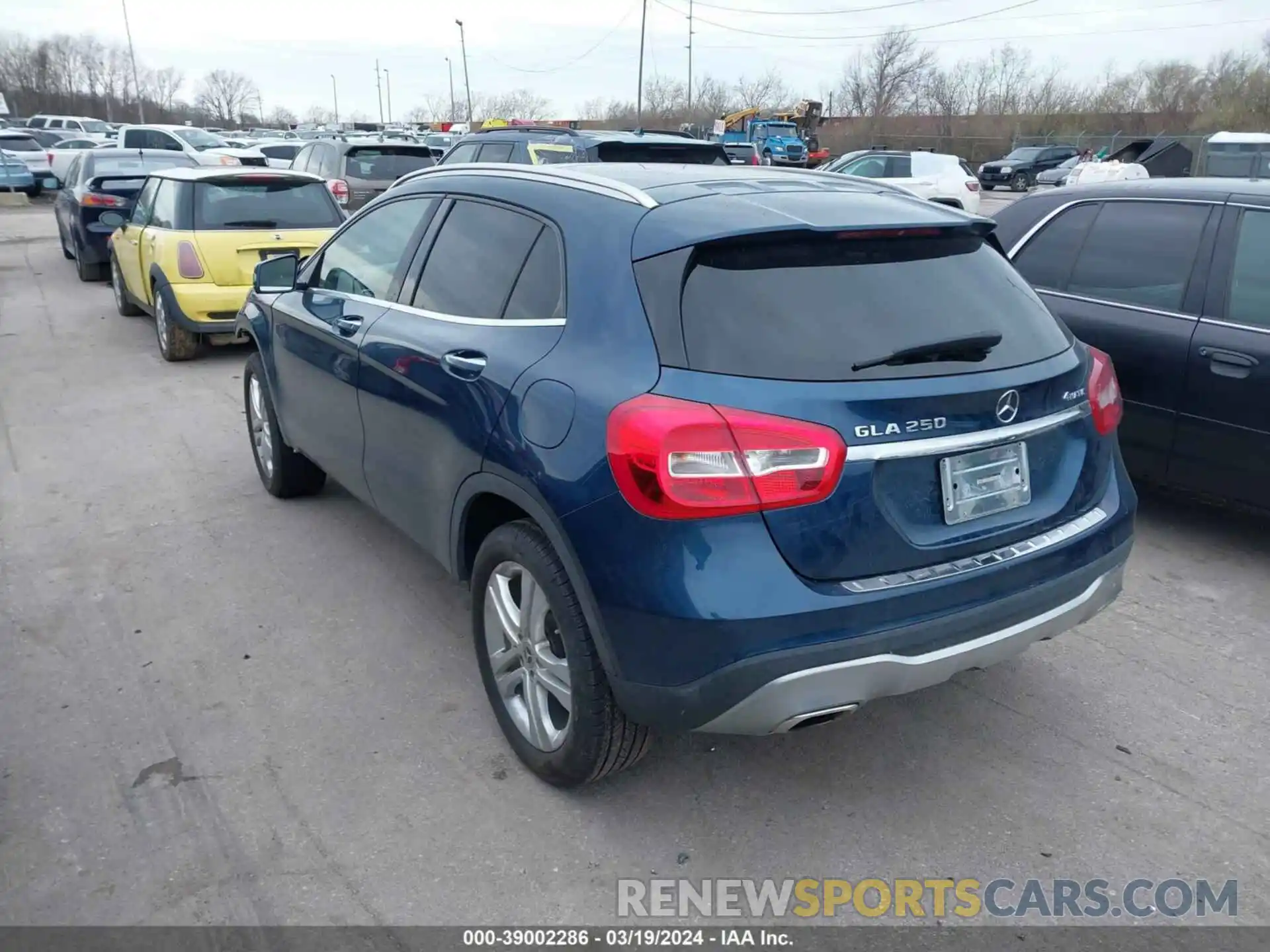 3 Photograph of a damaged car WDCTG4GB3KJ621926 MERCEDES-BENZ GLA 250 2019