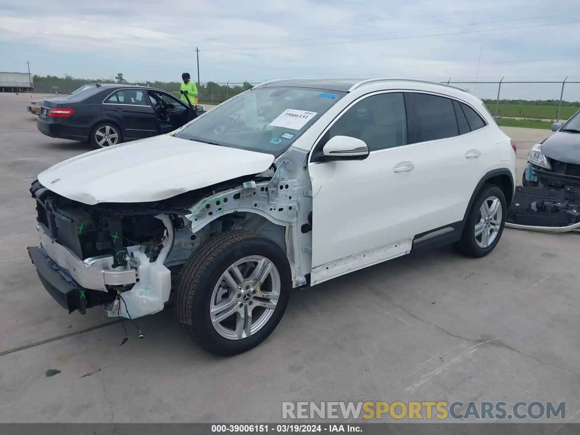 2 Photograph of a damaged car W1N4N4GB6MJ204506 MERCEDES-BENZ GLA 250 2021