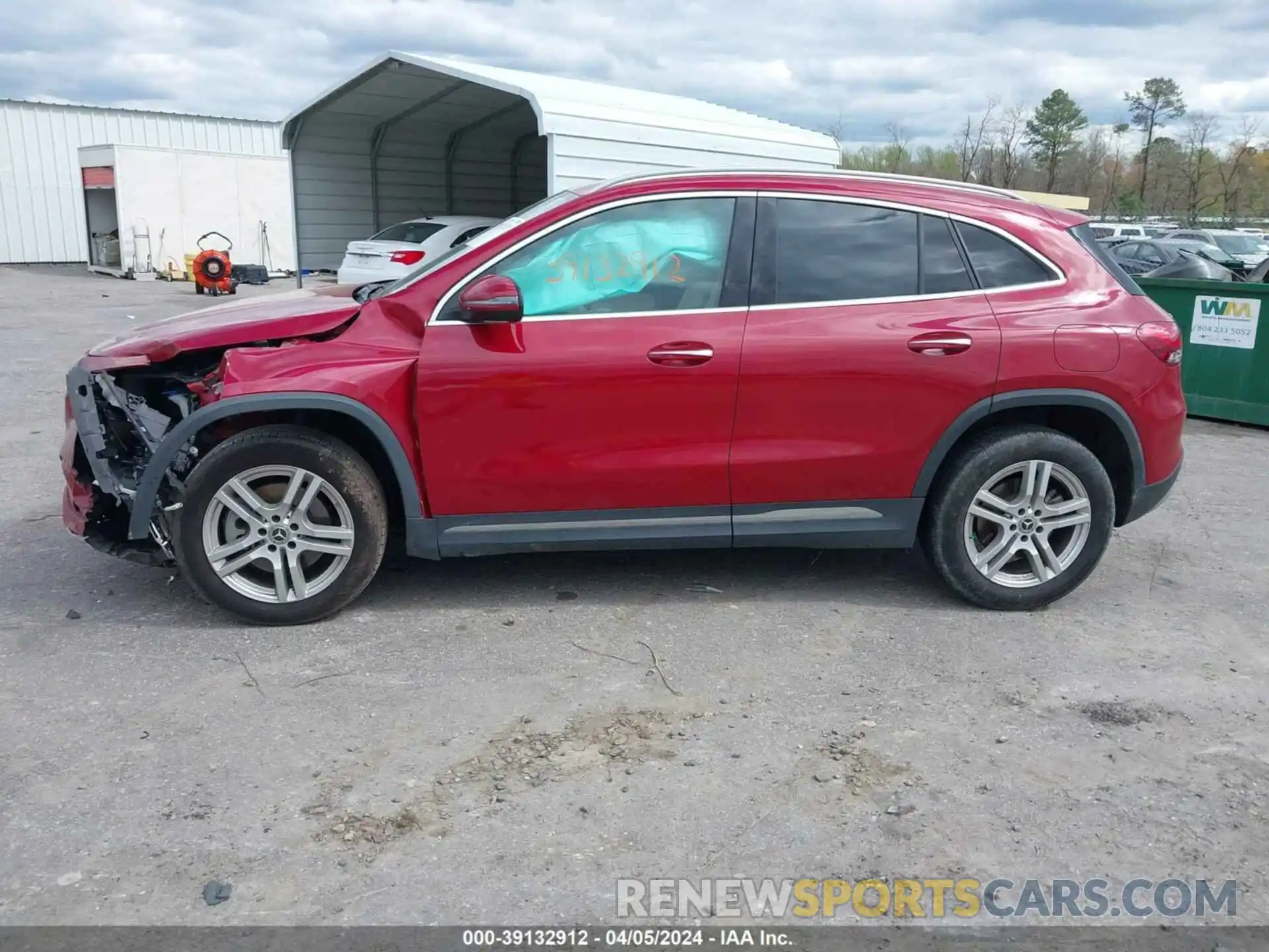 14 Photograph of a damaged car W1N4N4HB8MJ207521 MERCEDES-BENZ GLA 250 2021