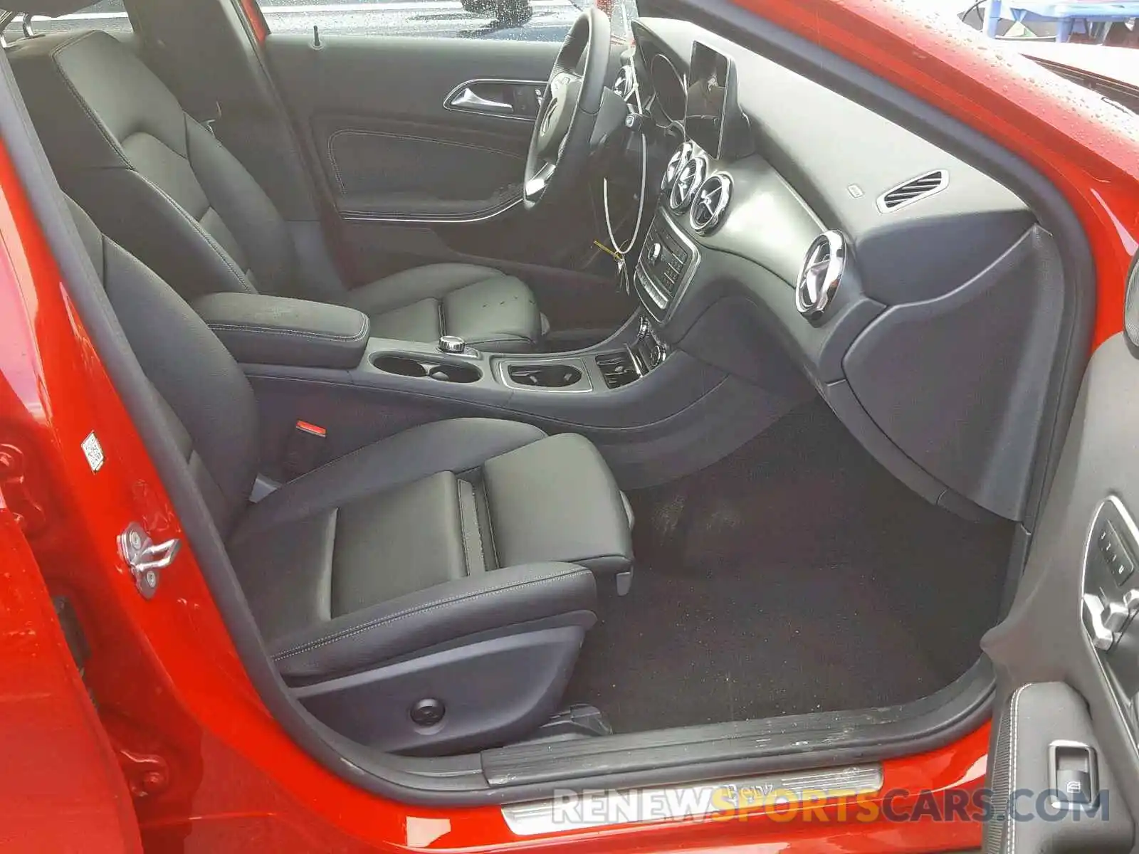 5 Photograph of a damaged car WDCTG4GB2KU003625 MERCEDES-BENZ GLA 250 4M 2019