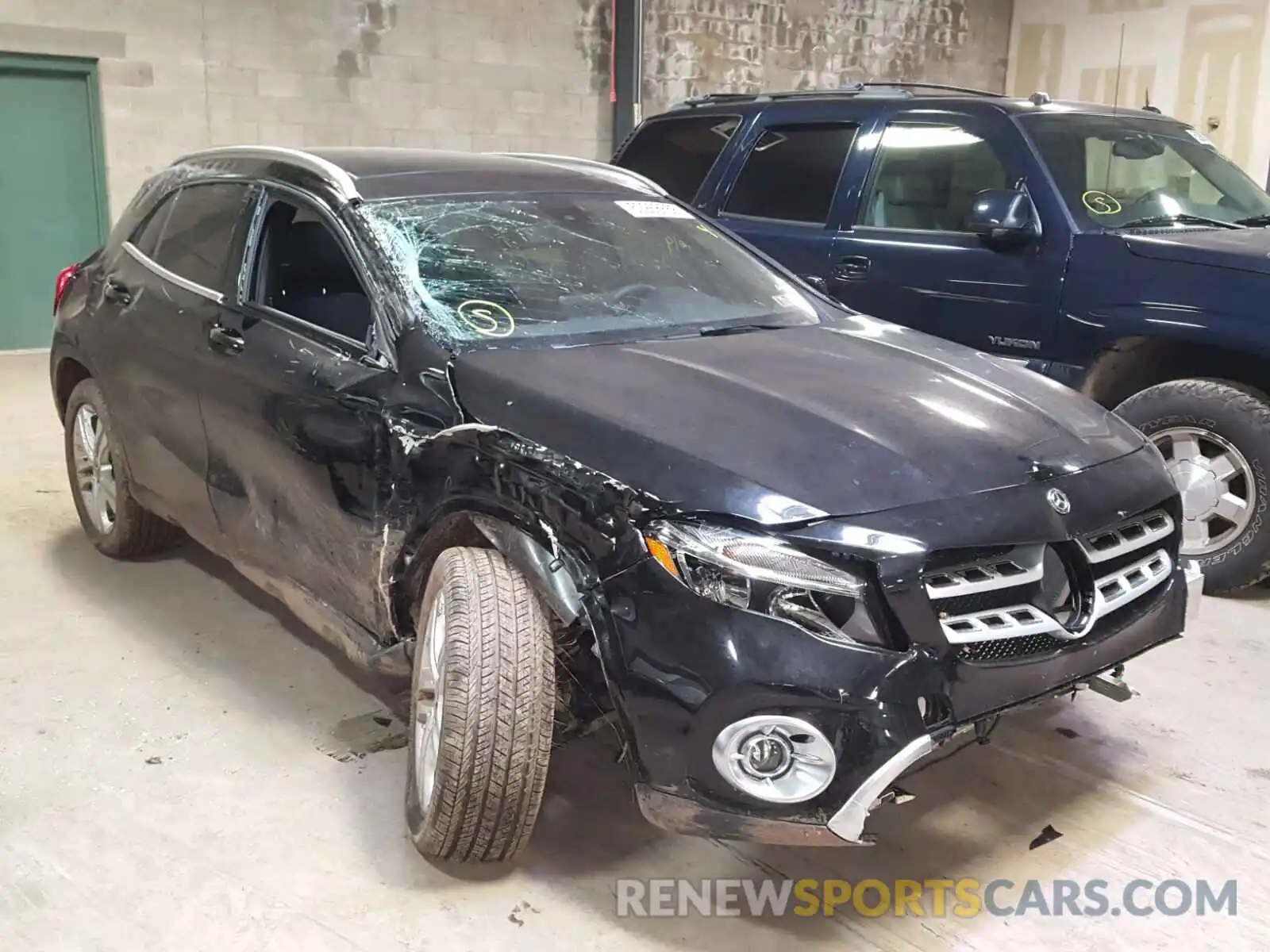 1 Photograph of a damaged car WDCTG4GB5KJ548431 MERCEDES-BENZ GLA 250 4M 2019