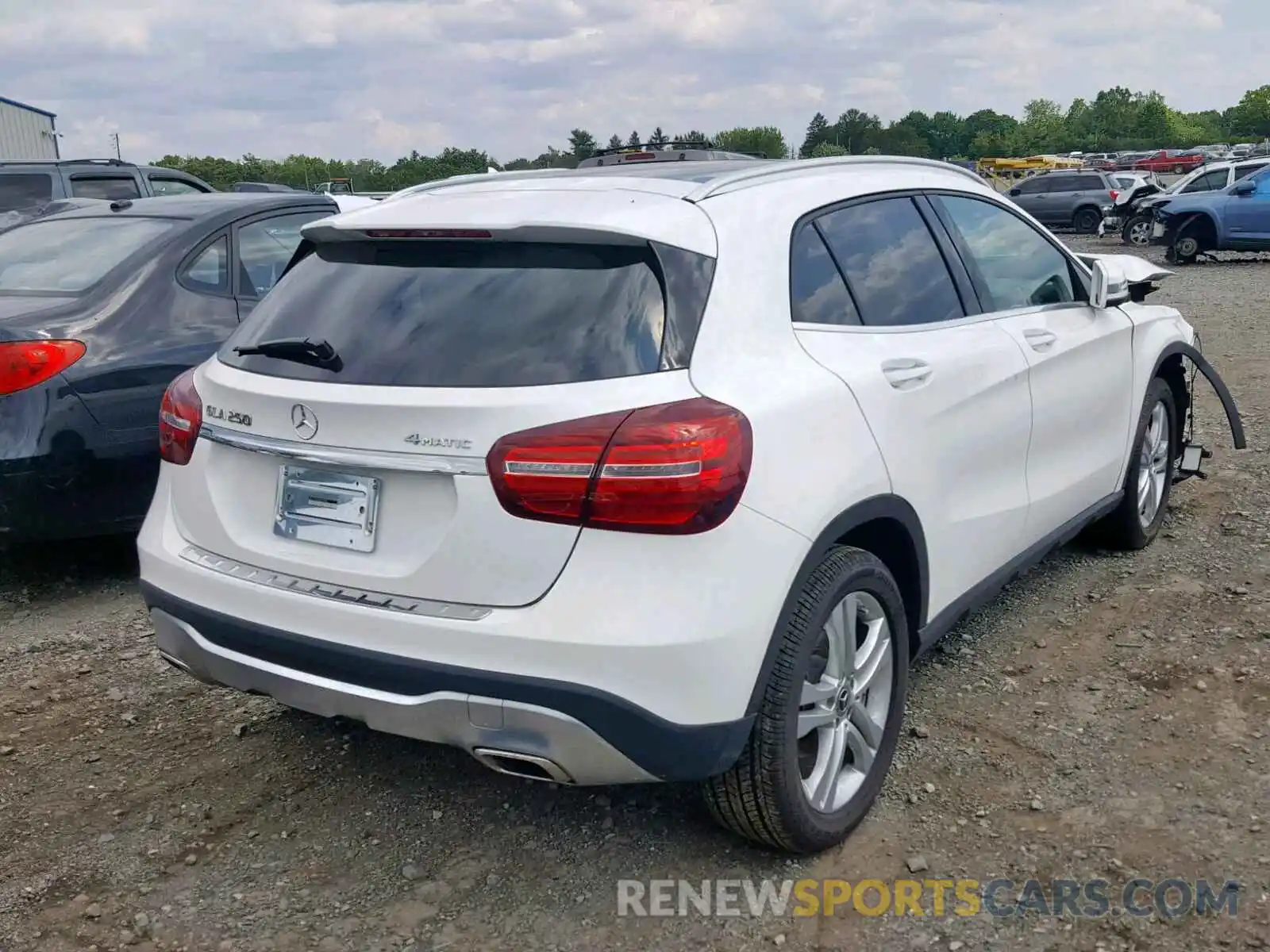 4 Photograph of a damaged car WDCTG4GB6KJ549832 MERCEDES-BENZ GLA 250 4M 2019