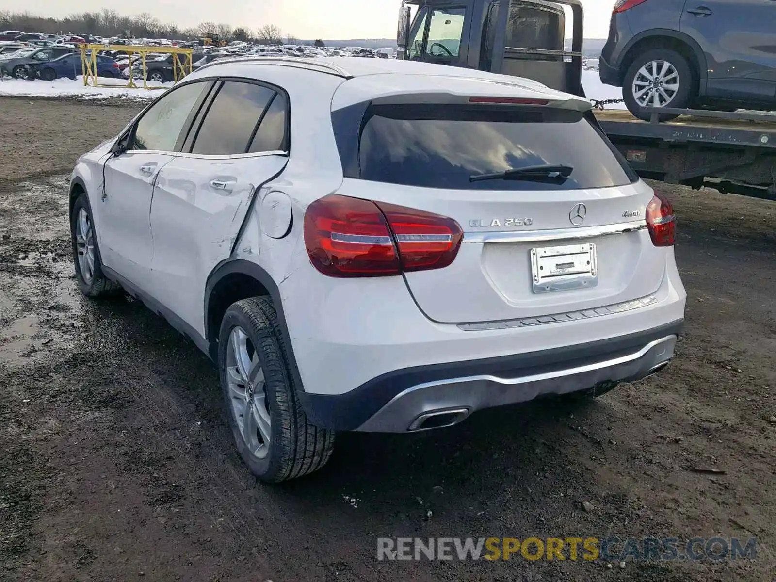 3 Photograph of a damaged car WDCTG4GB6KJ586038 MERCEDES-BENZ GLA 250 4M 2019