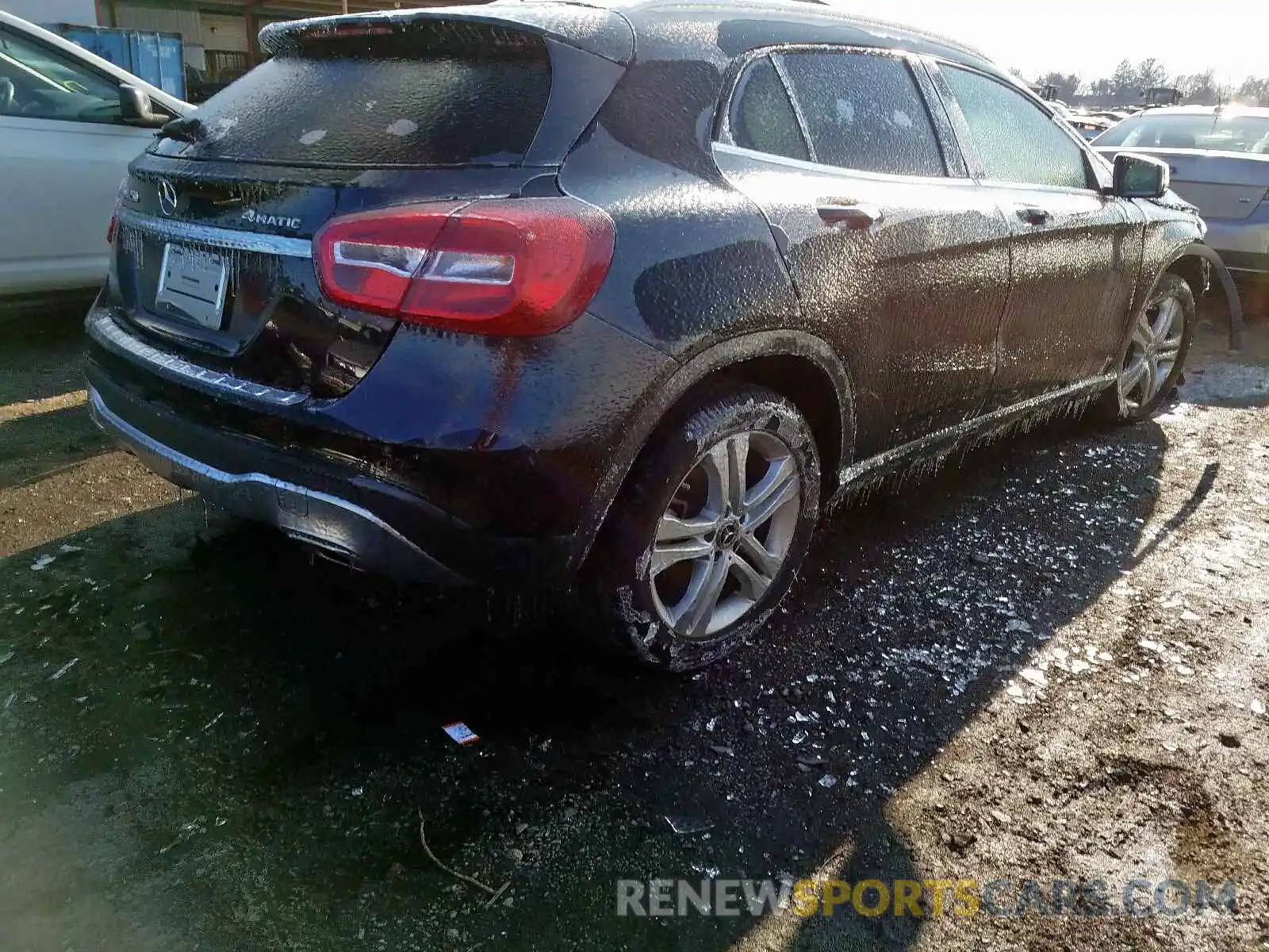 4 Photograph of a damaged car WDCTG4GBXKJ552118 MERCEDES-BENZ GLA 250 4M 2019