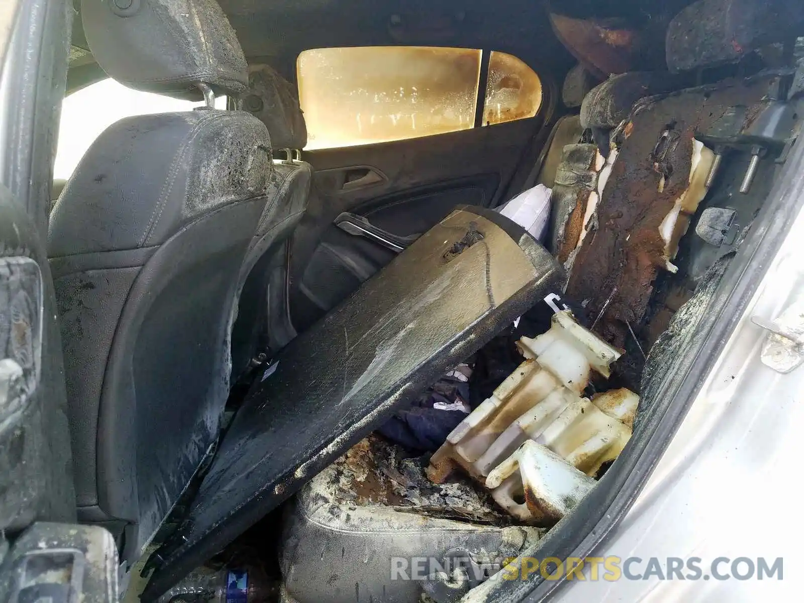 6 Photograph of a damaged car WDCTG4GBXKJ617050 MERCEDES-BENZ GLA 250 4M 2019