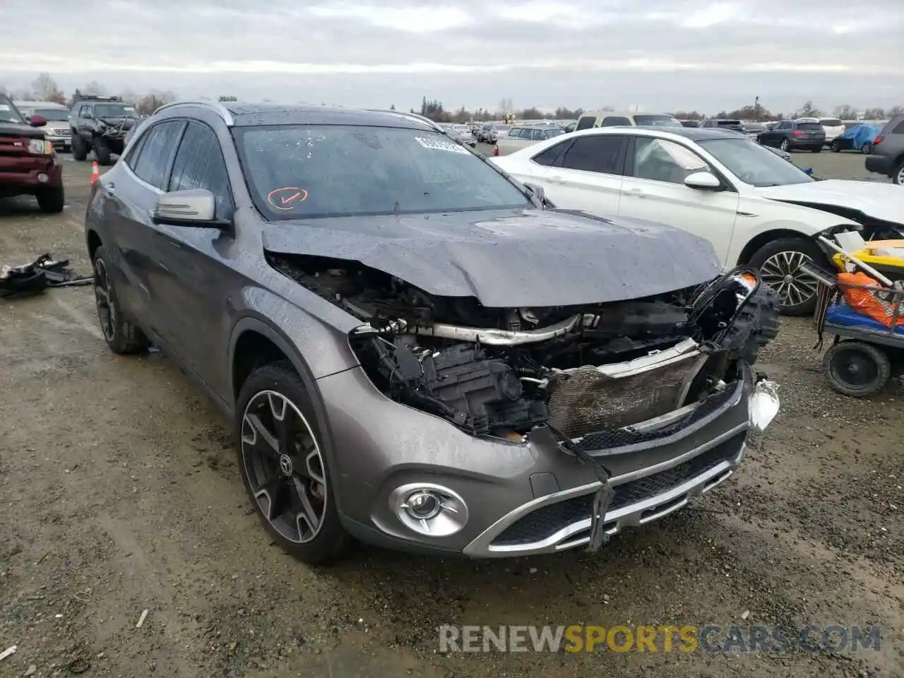 1 Photograph of a damaged car WDCTG4EB0KJ617190 MERCEDES-BENZ GLA-CLASS 2019