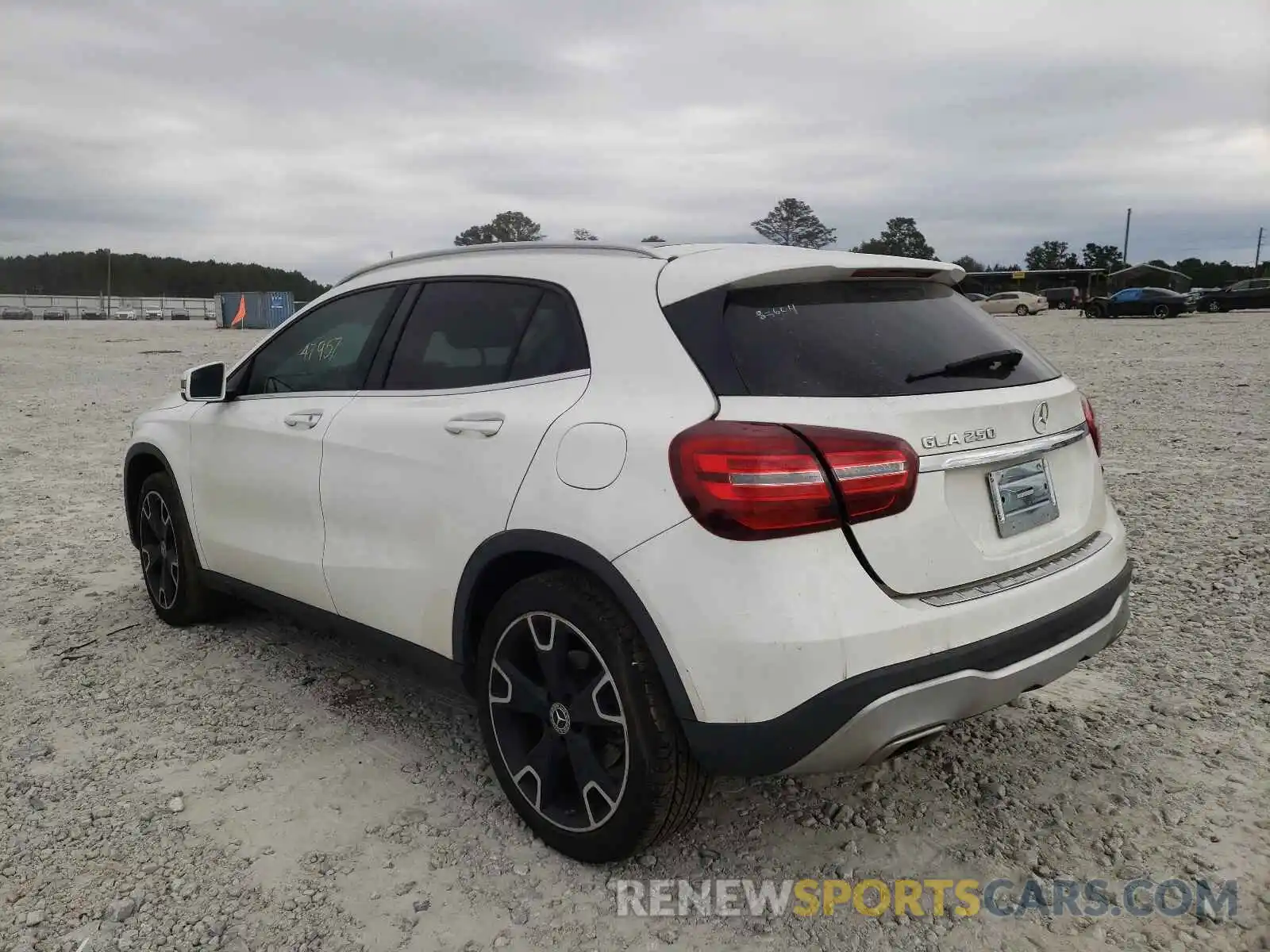 3 Photograph of a damaged car WDCTG4EB0KU007465 MERCEDES-BENZ GLA-CLASS 2019