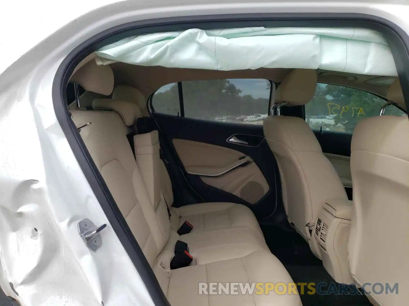 6 Photograph of a damaged car WDCTG4EB0KU007465 MERCEDES-BENZ GLA-CLASS 2019