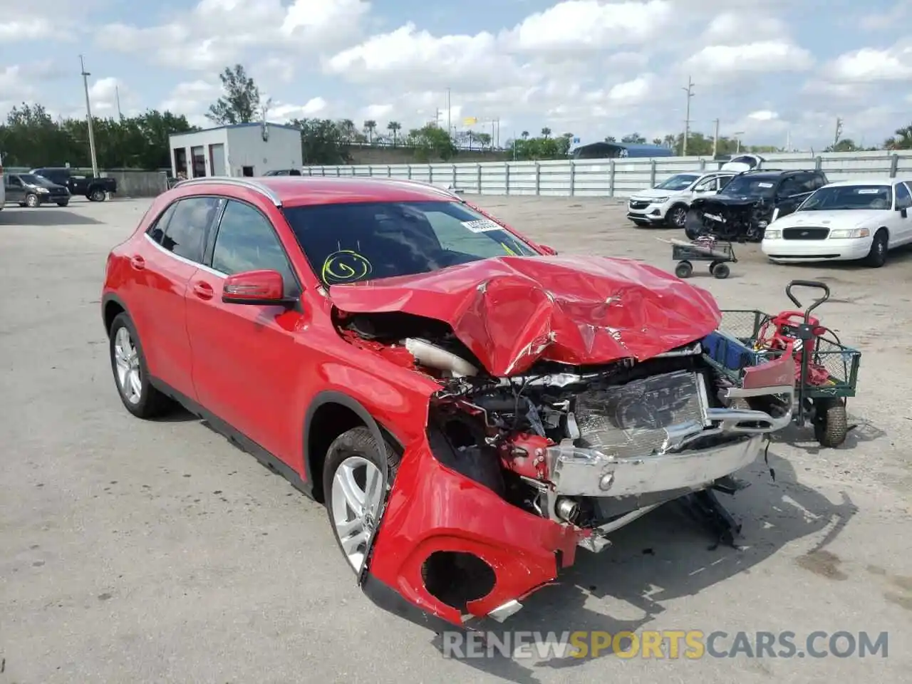 1 Photograph of a damaged car WDCTG4EB0KU018577 MERCEDES-BENZ GLA-CLASS 2019