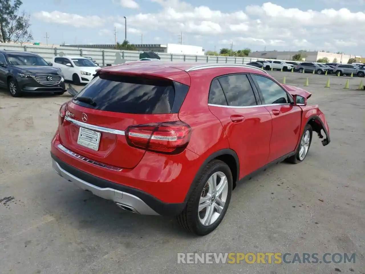 4 Photograph of a damaged car WDCTG4EB0KU018577 MERCEDES-BENZ GLA-CLASS 2019