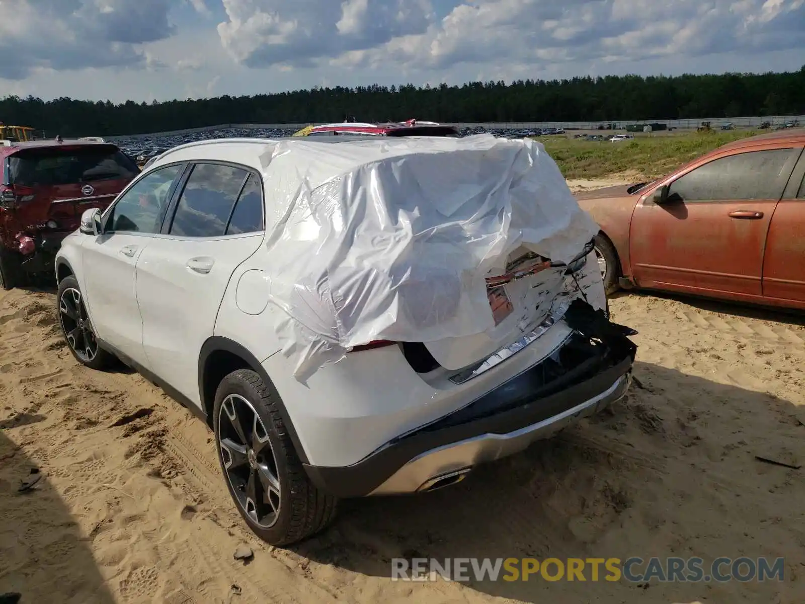 3 Photograph of a damaged car WDCTG4EB1KJ547800 MERCEDES-BENZ GLA-CLASS 2019