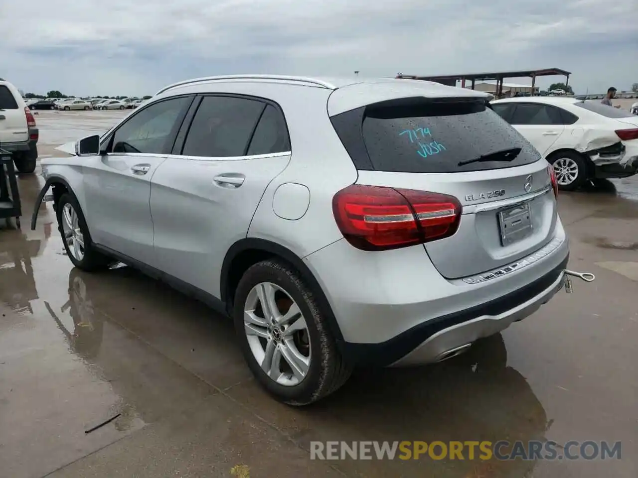 3 Photograph of a damaged car WDCTG4EB1KJ581672 MERCEDES-BENZ GLA-CLASS 2019