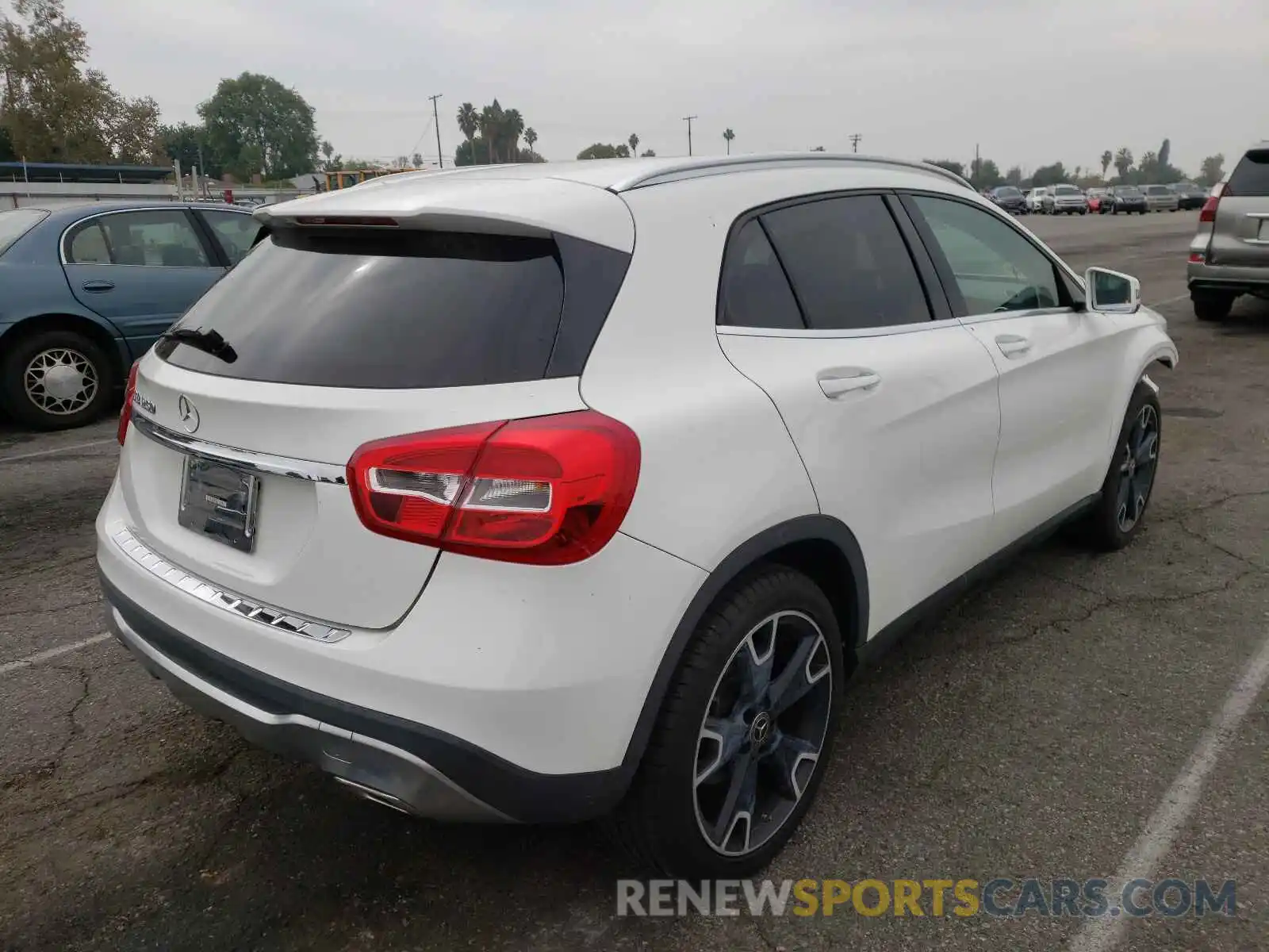 4 Photograph of a damaged car WDCTG4EB1KU001089 MERCEDES-BENZ GLA-CLASS 2019