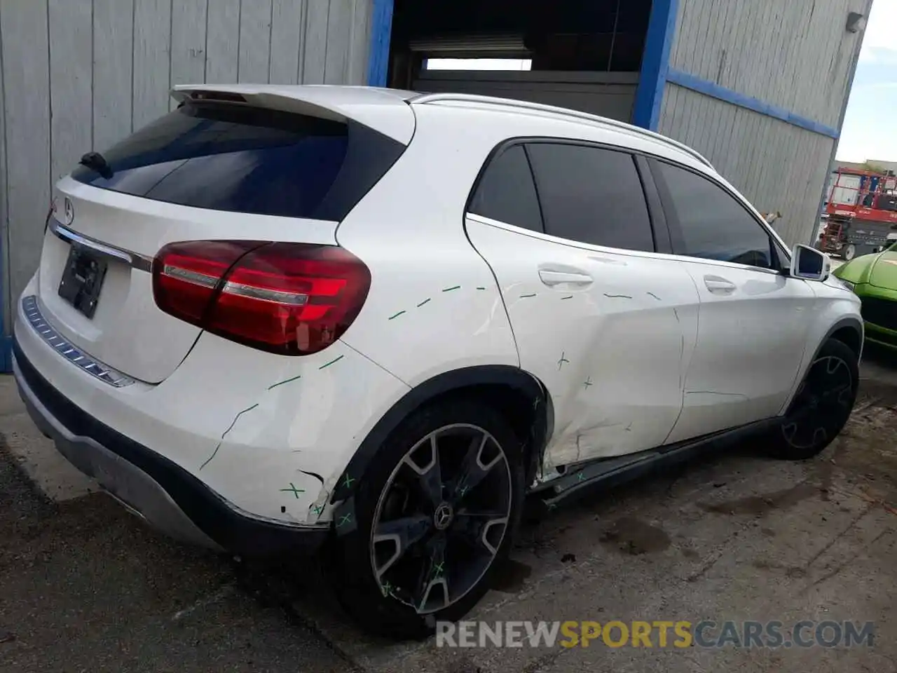 3 Фотография поврежденного автомобиля WDCTG4EB1KU001173 MERCEDES-BENZ GLA-CLASS 2019