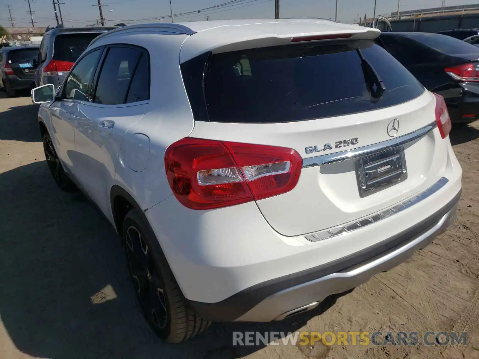 3 Photograph of a damaged car WDCTG4EB1KU008625 MERCEDES-BENZ GLA-CLASS 2019