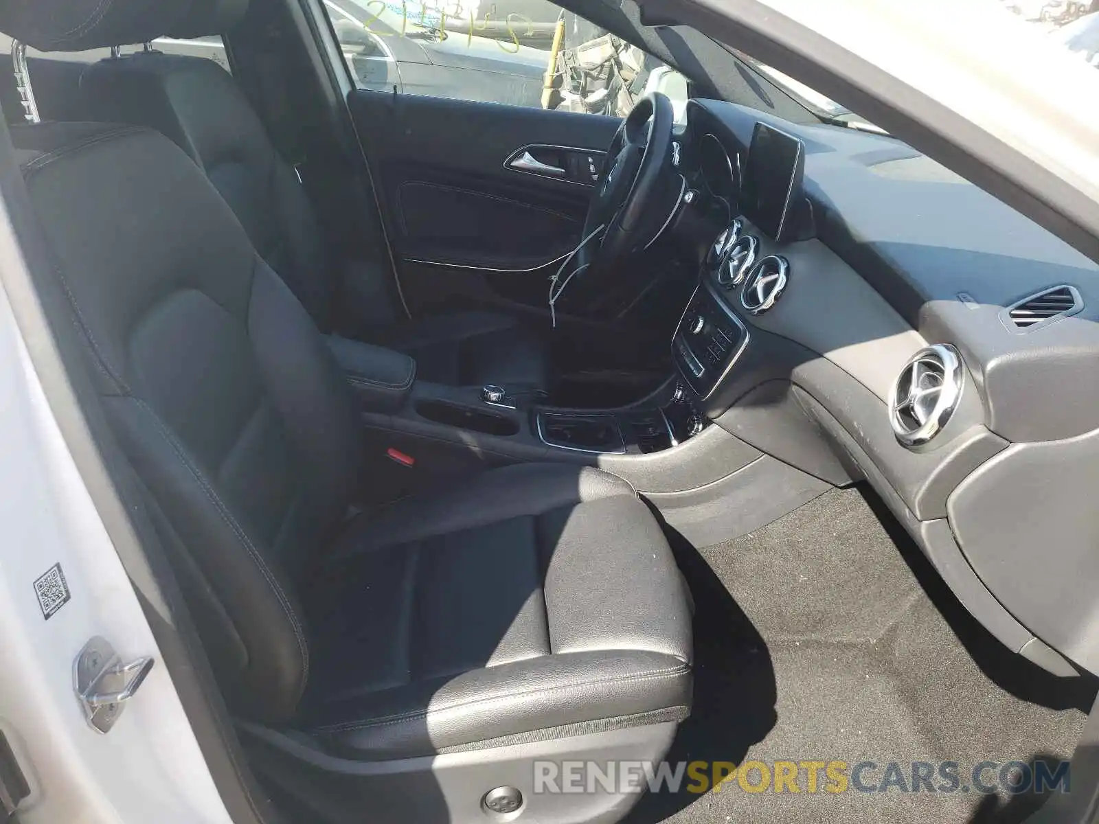 5 Photograph of a damaged car WDCTG4EB1KU008625 MERCEDES-BENZ GLA-CLASS 2019