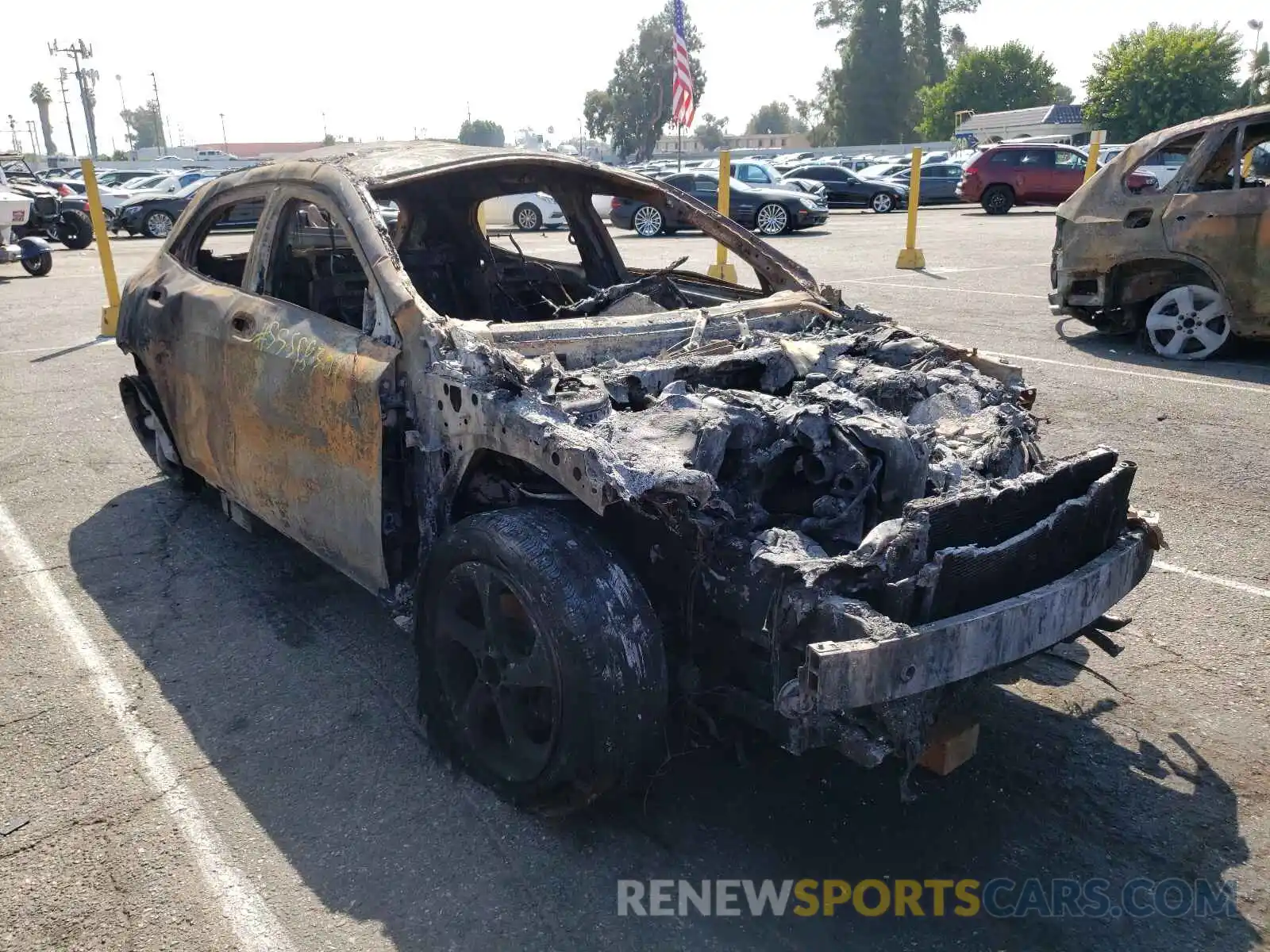 1 Photograph of a damaged car WDCTG4EB1KU010097 MERCEDES-BENZ GLA-CLASS 2019