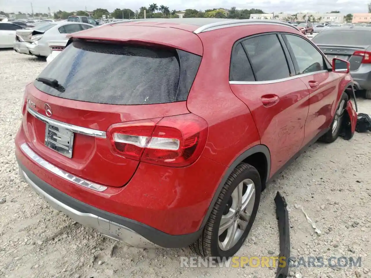 4 Photograph of a damaged car WDCTG4EB1KU014599 MERCEDES-BENZ GLA-CLASS 2019