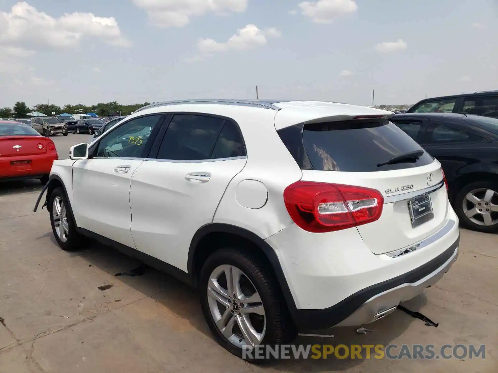 3 Photograph of a damaged car WDCTG4EB1KU020872 MERCEDES-BENZ GLA-CLASS 2019