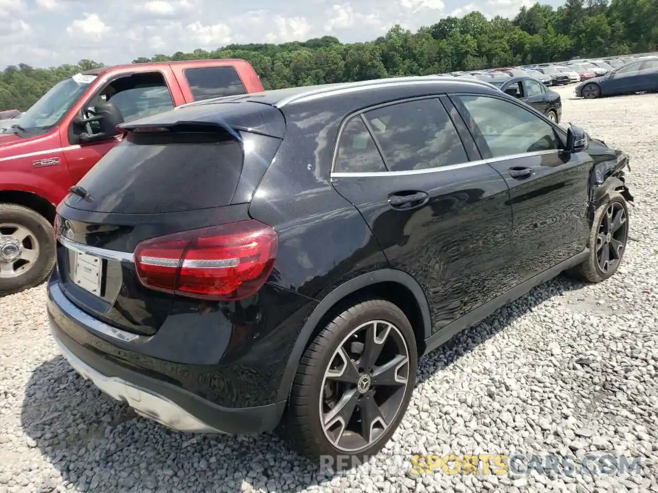 4 Фотография поврежденного автомобиля WDCTG4EB2KU001327 MERCEDES-BENZ GLA-CLASS 2019