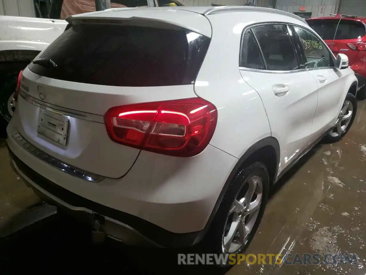 4 Photograph of a damaged car WDCTG4EB2KU008472 MERCEDES-BENZ GLA-CLASS 2019