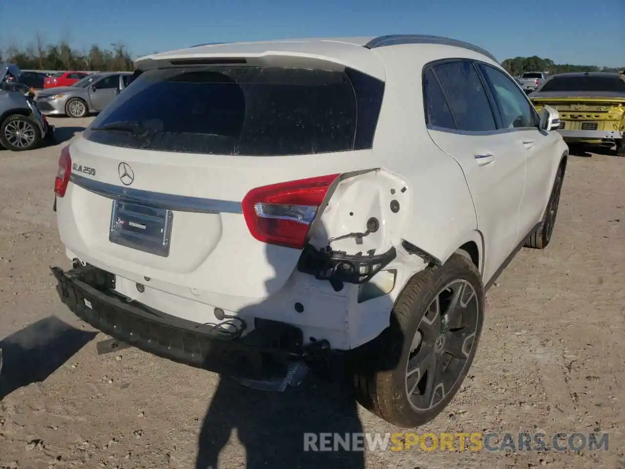 4 Photograph of a damaged car WDCTG4EB2KU010142 MERCEDES-BENZ GLA-CLASS 2019