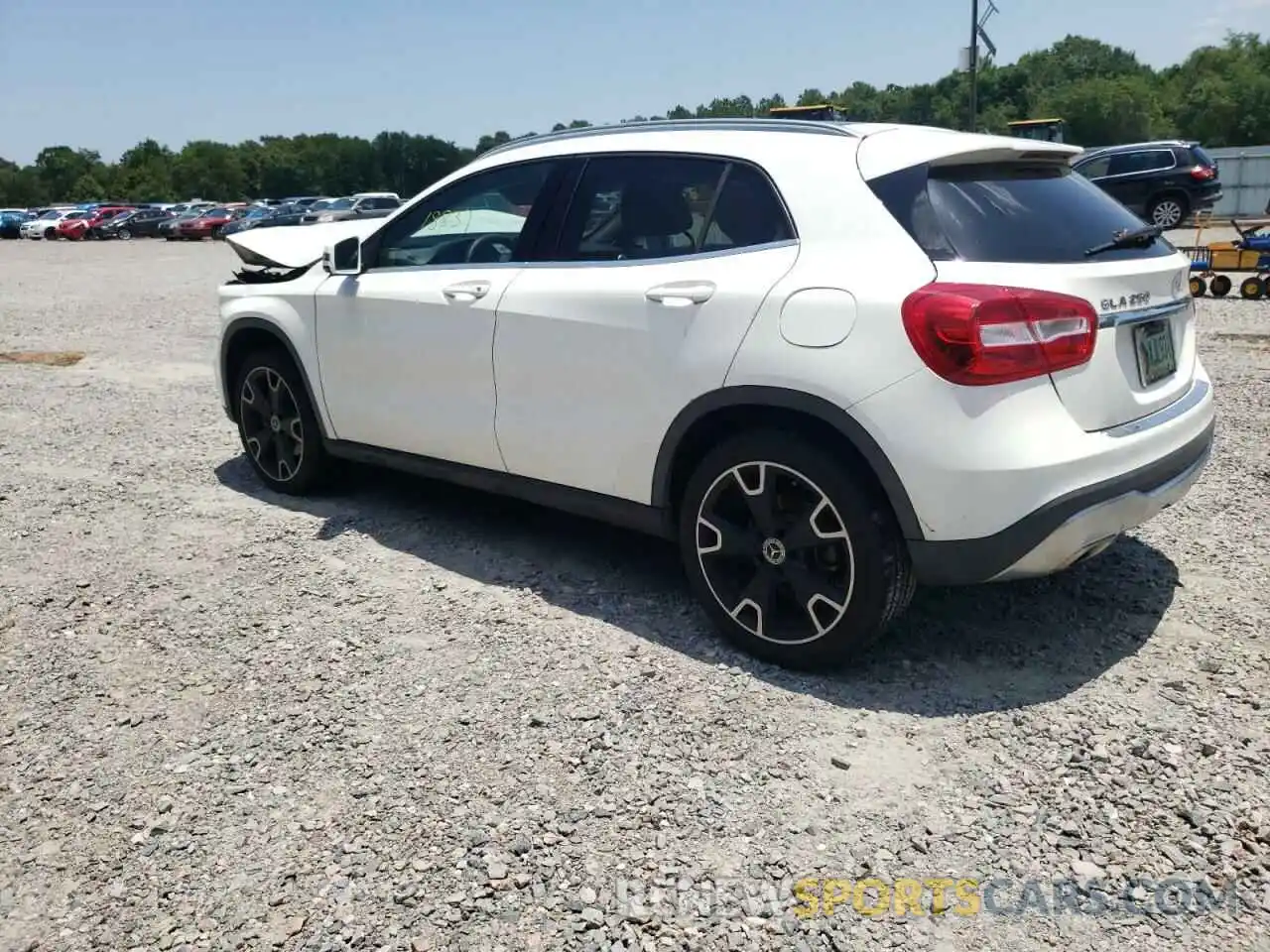 3 Photograph of a damaged car WDCTG4EB2KU013204 MERCEDES-BENZ GLA-CLASS 2019