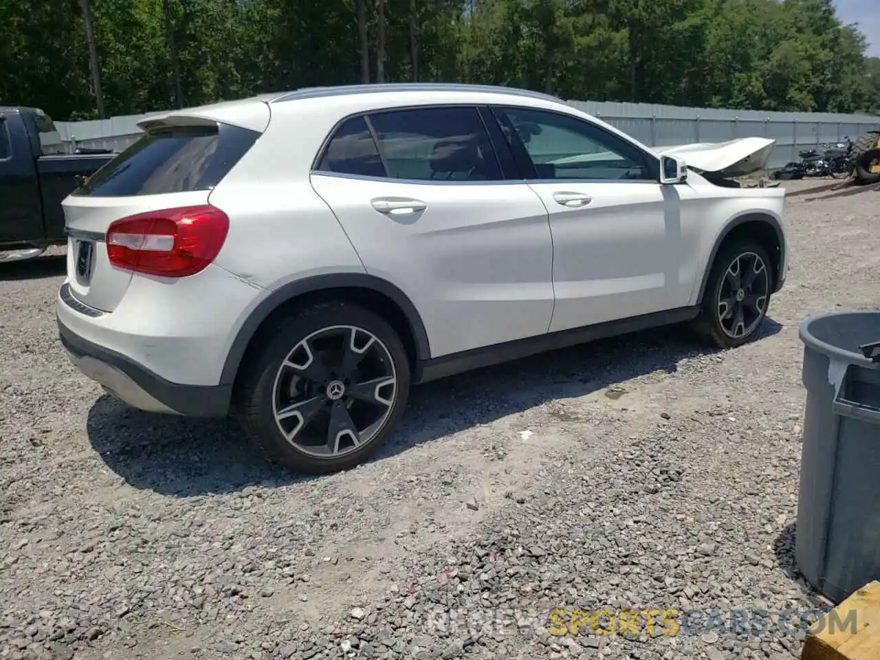 4 Photograph of a damaged car WDCTG4EB2KU013204 MERCEDES-BENZ GLA-CLASS 2019