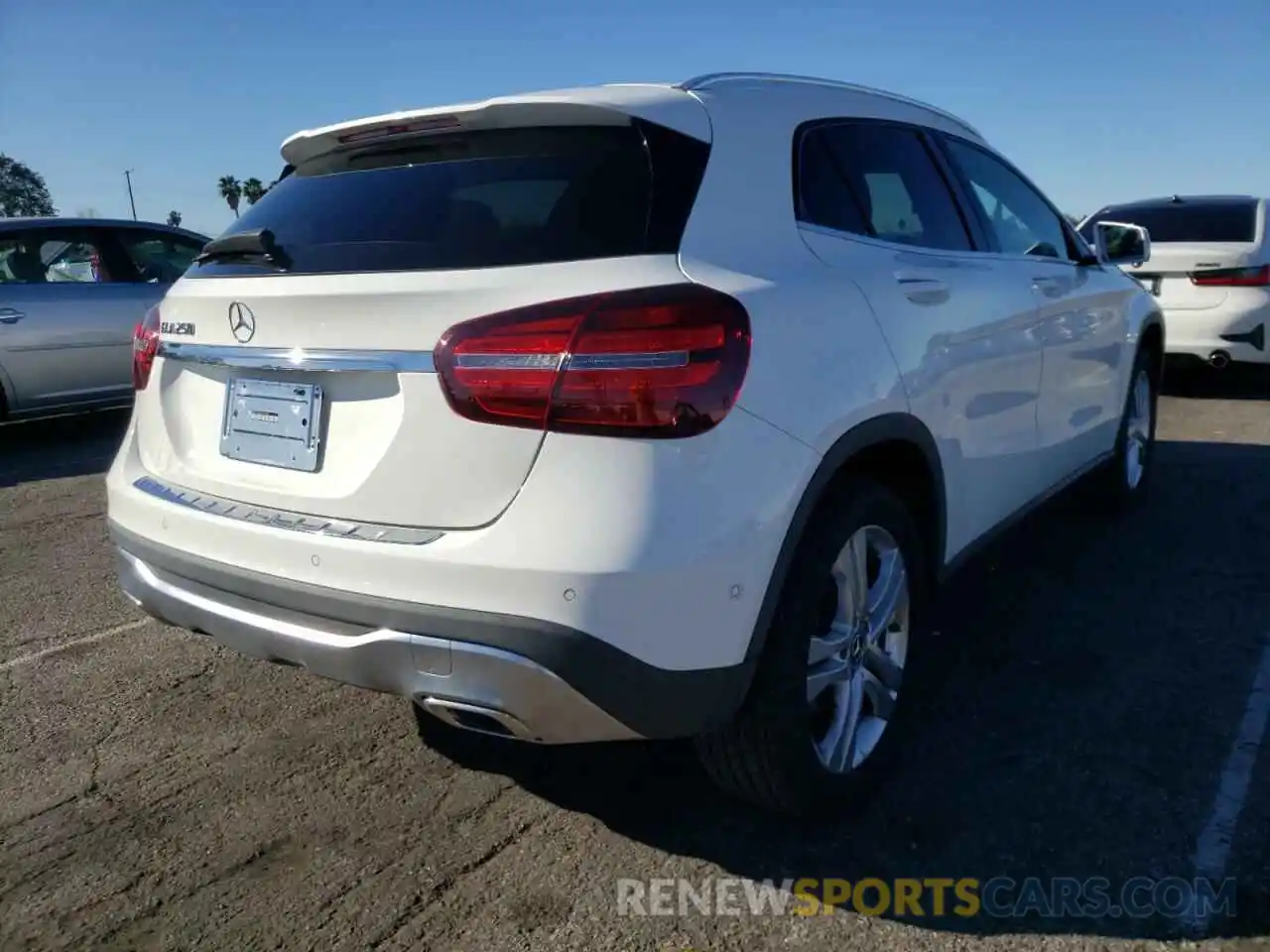 4 Photograph of a damaged car WDCTG4EB2KU015843 MERCEDES-BENZ GLA-CLASS 2019