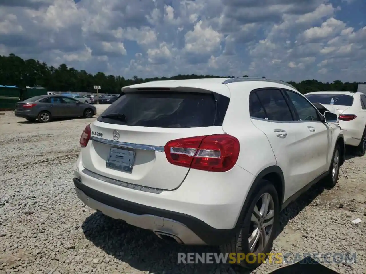 4 Photograph of a damaged car WDCTG4EB3KJ580314 MERCEDES-BENZ GLA-CLASS 2019