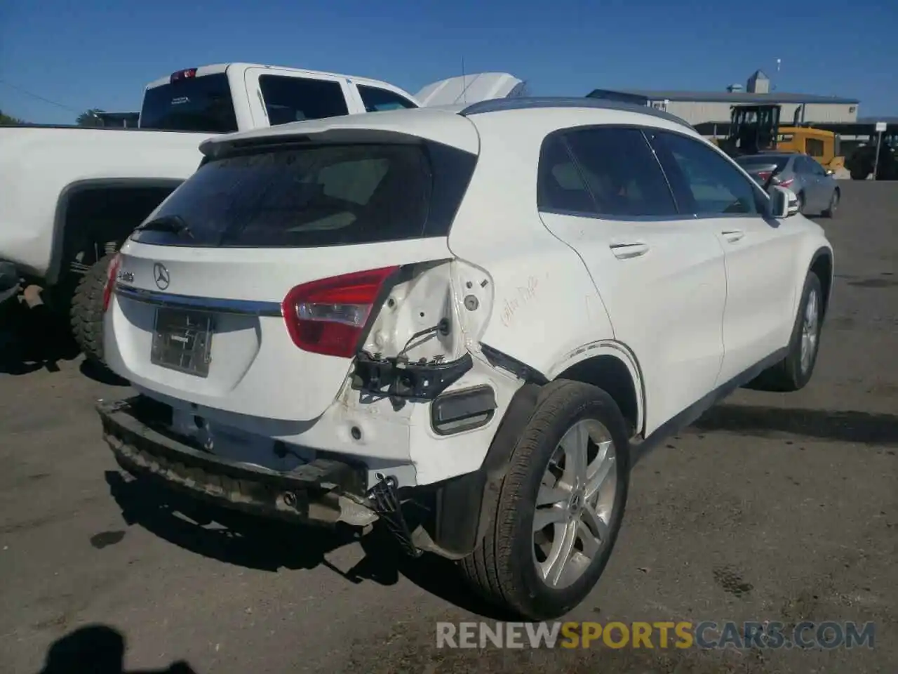 4 Photograph of a damaged car WDCTG4EB3KU002485 MERCEDES-BENZ GLA-CLASS 2019