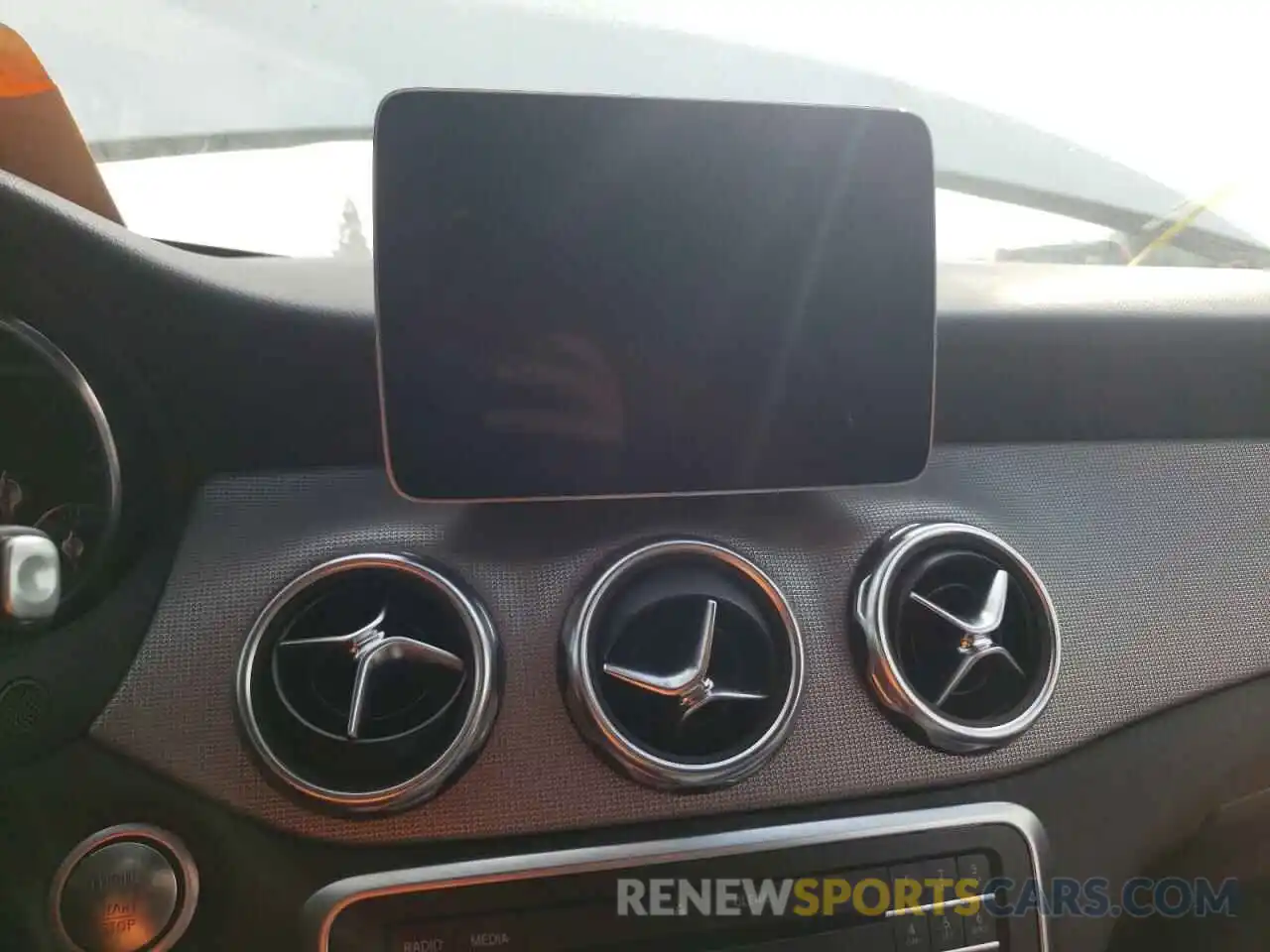 9 Photograph of a damaged car WDCTG4EB4KU005055 MERCEDES-BENZ GLA-CLASS 2019