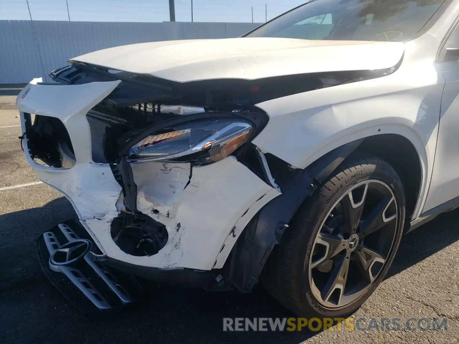 9 Photograph of a damaged car WDCTG4EB4KU012930 MERCEDES-BENZ GLA-CLASS 2019