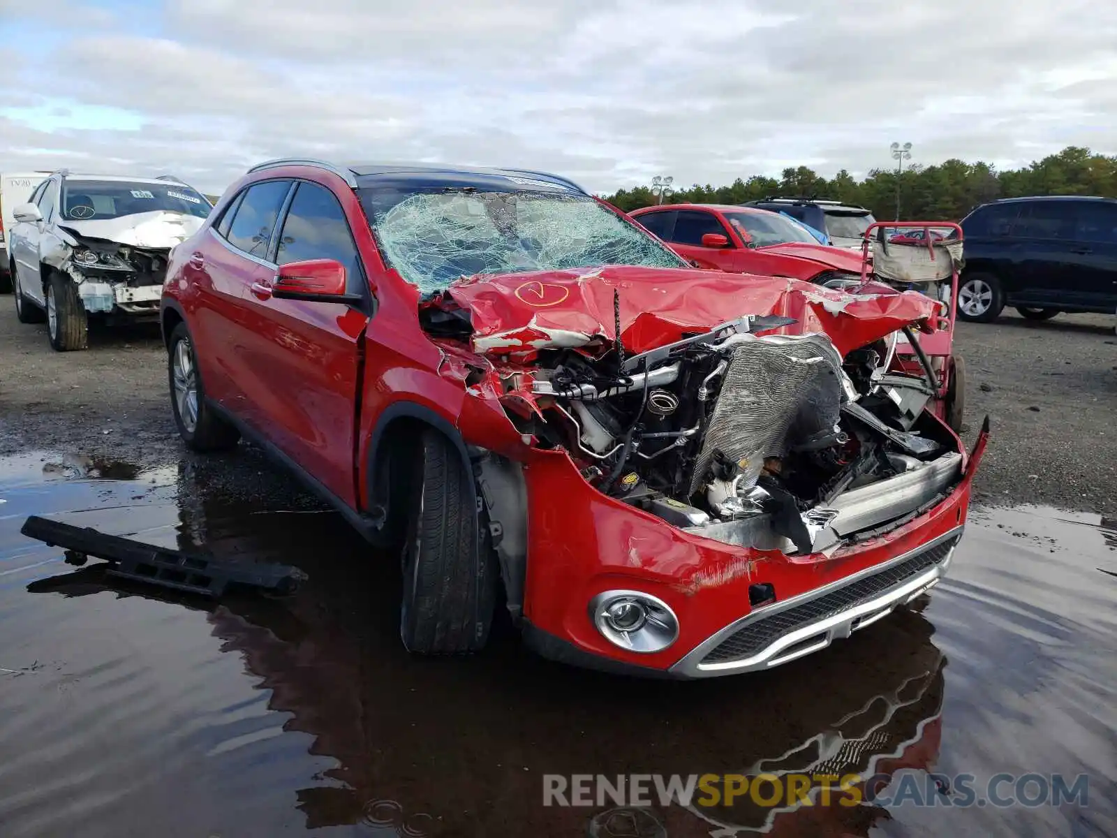 1 Photograph of a damaged car WDCTG4EB4KU015214 MERCEDES-BENZ GLA-CLASS 2019