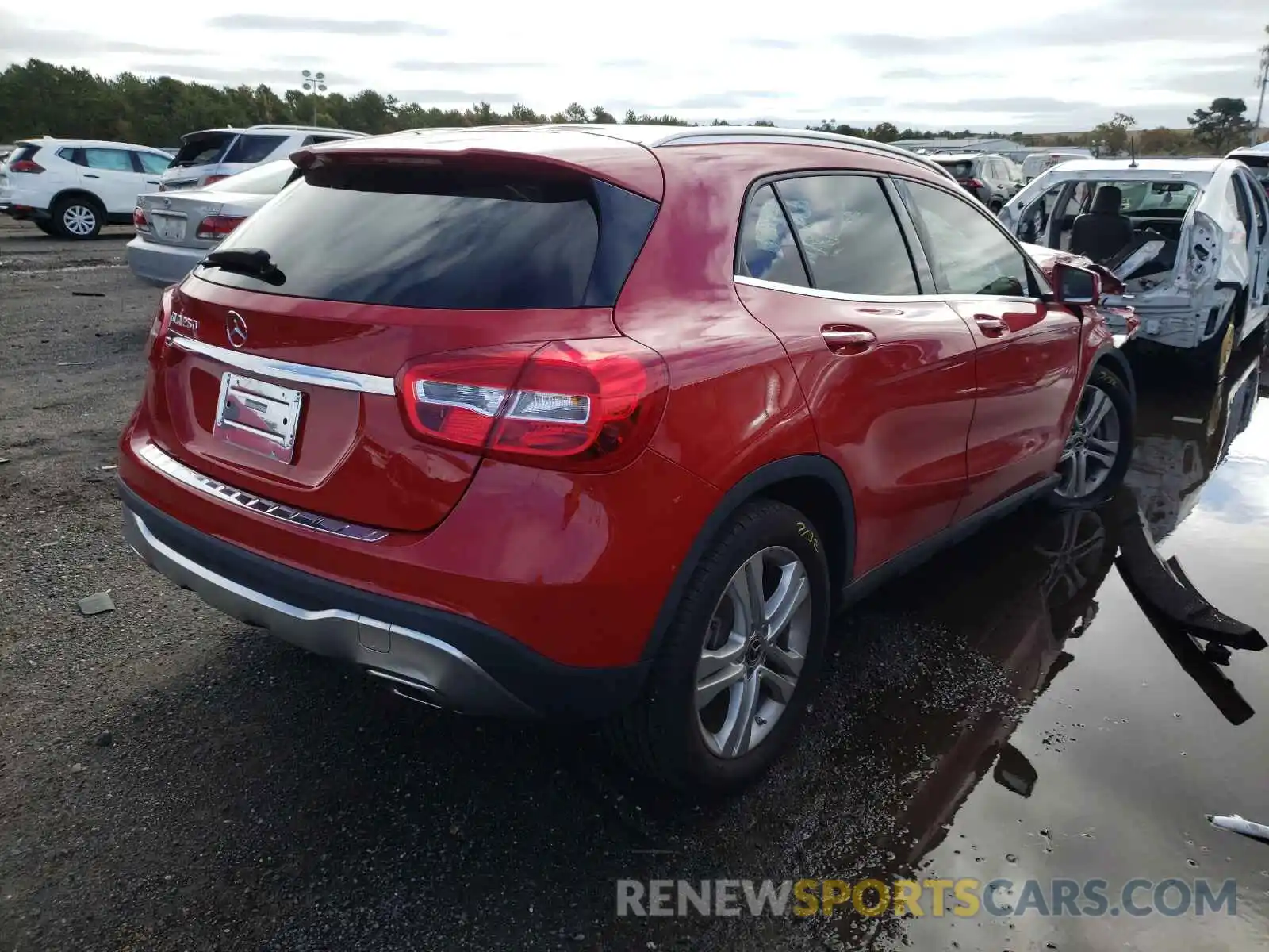 4 Photograph of a damaged car WDCTG4EB4KU015214 MERCEDES-BENZ GLA-CLASS 2019